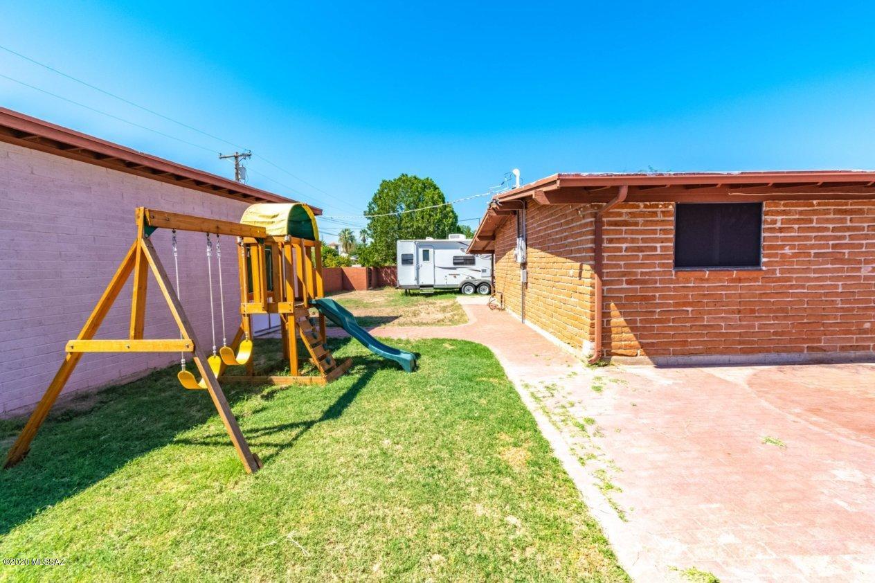 Kingston Knolls Terrace - Residential