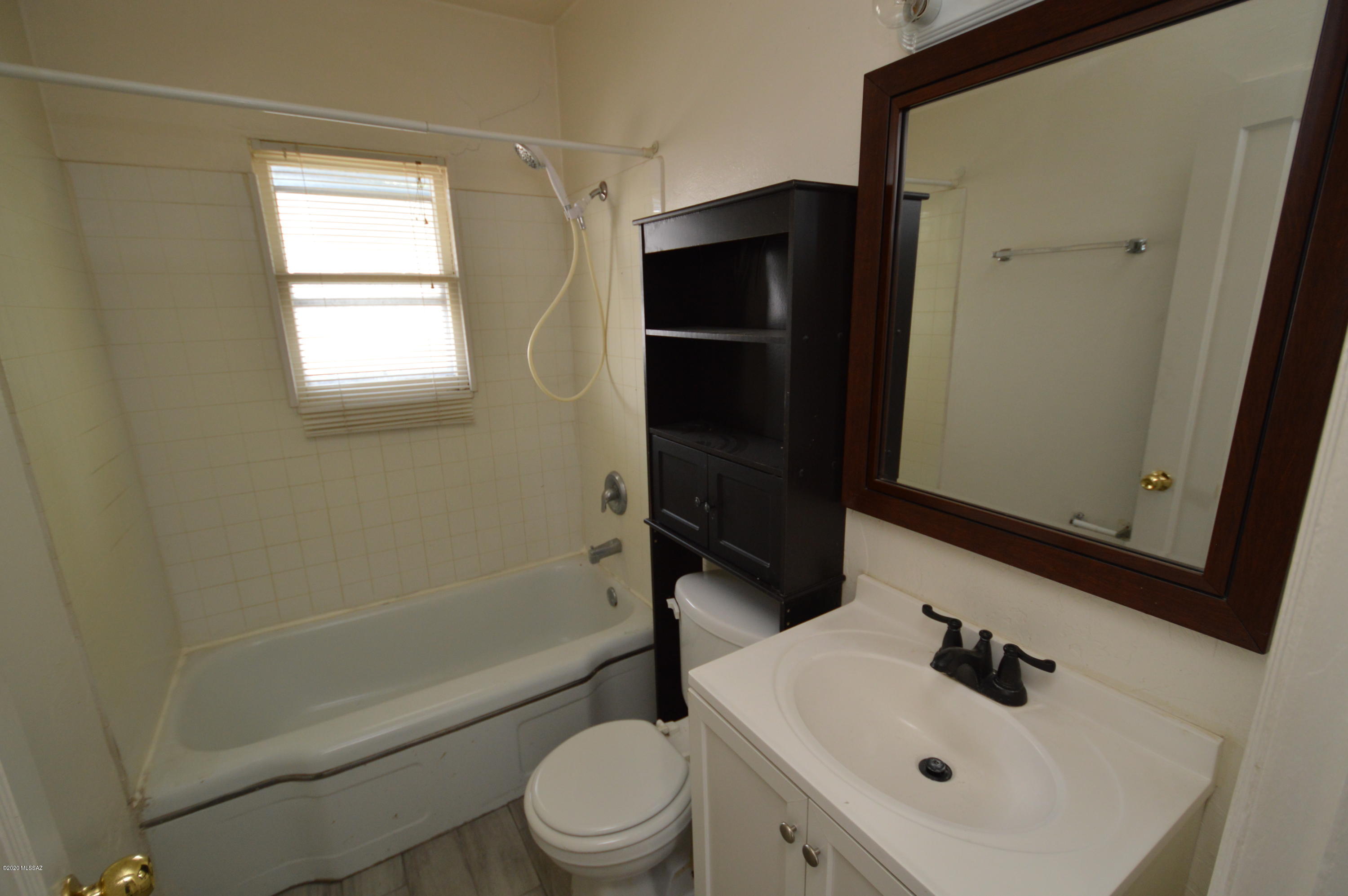 Unsubdivided - Residential Lease