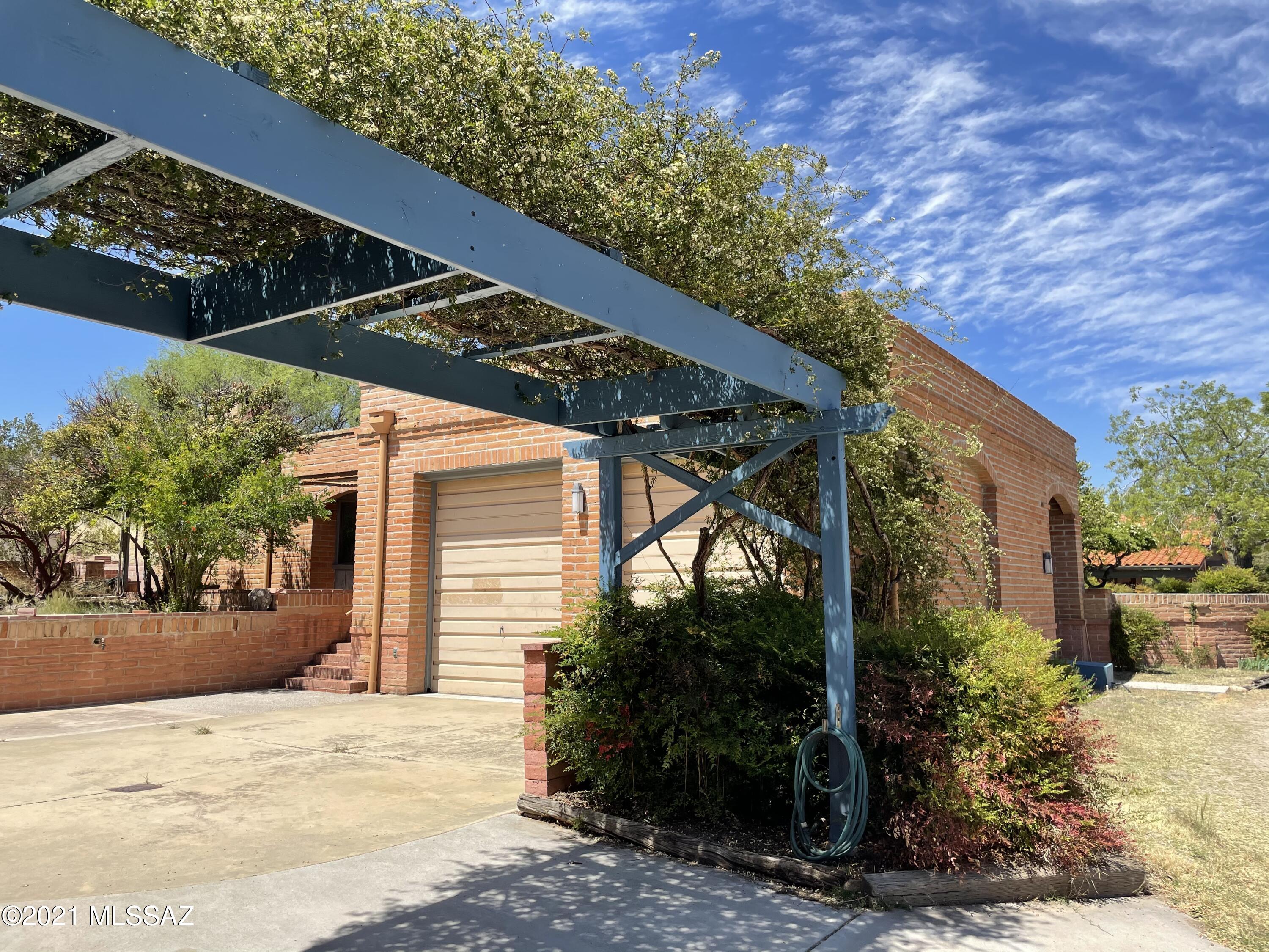Crown C Ranch - Residential