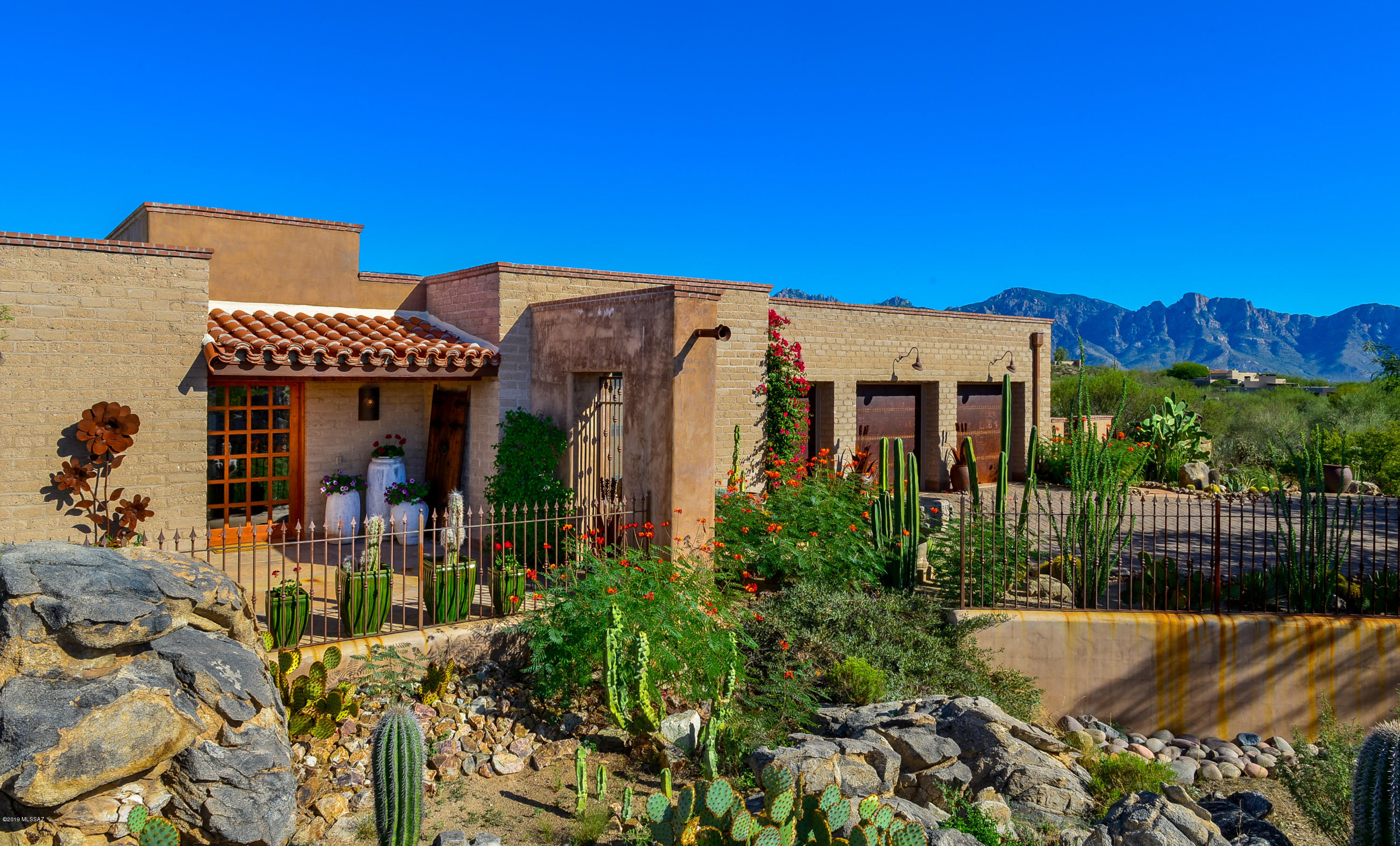 Honey Bee Ridge(The Estates At) - Residential