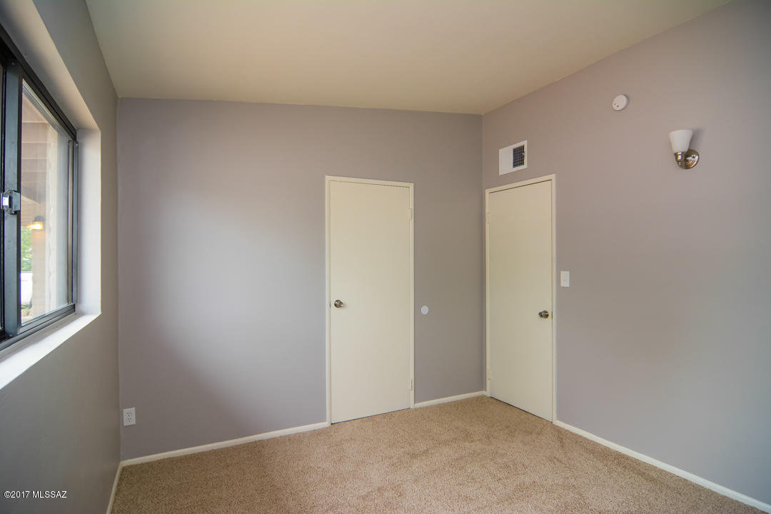 Vista Del Norte - Residential