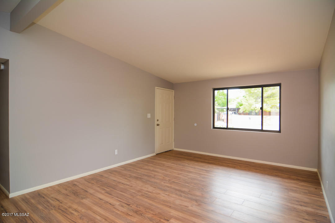 Vista Del Norte - Residential