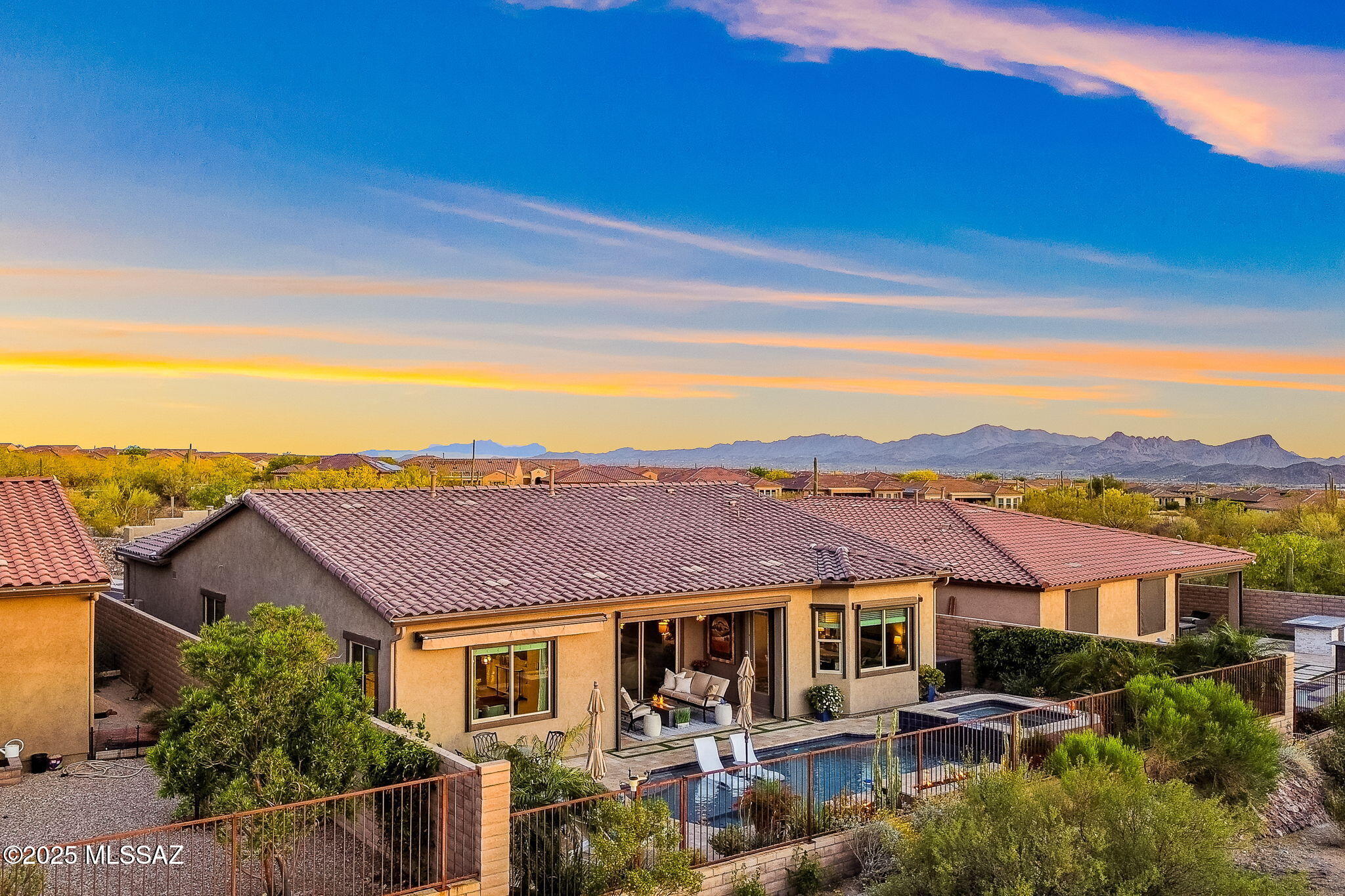 Boulder Bridge Pass II At Dove Mountain SQ20143250154 - Residential