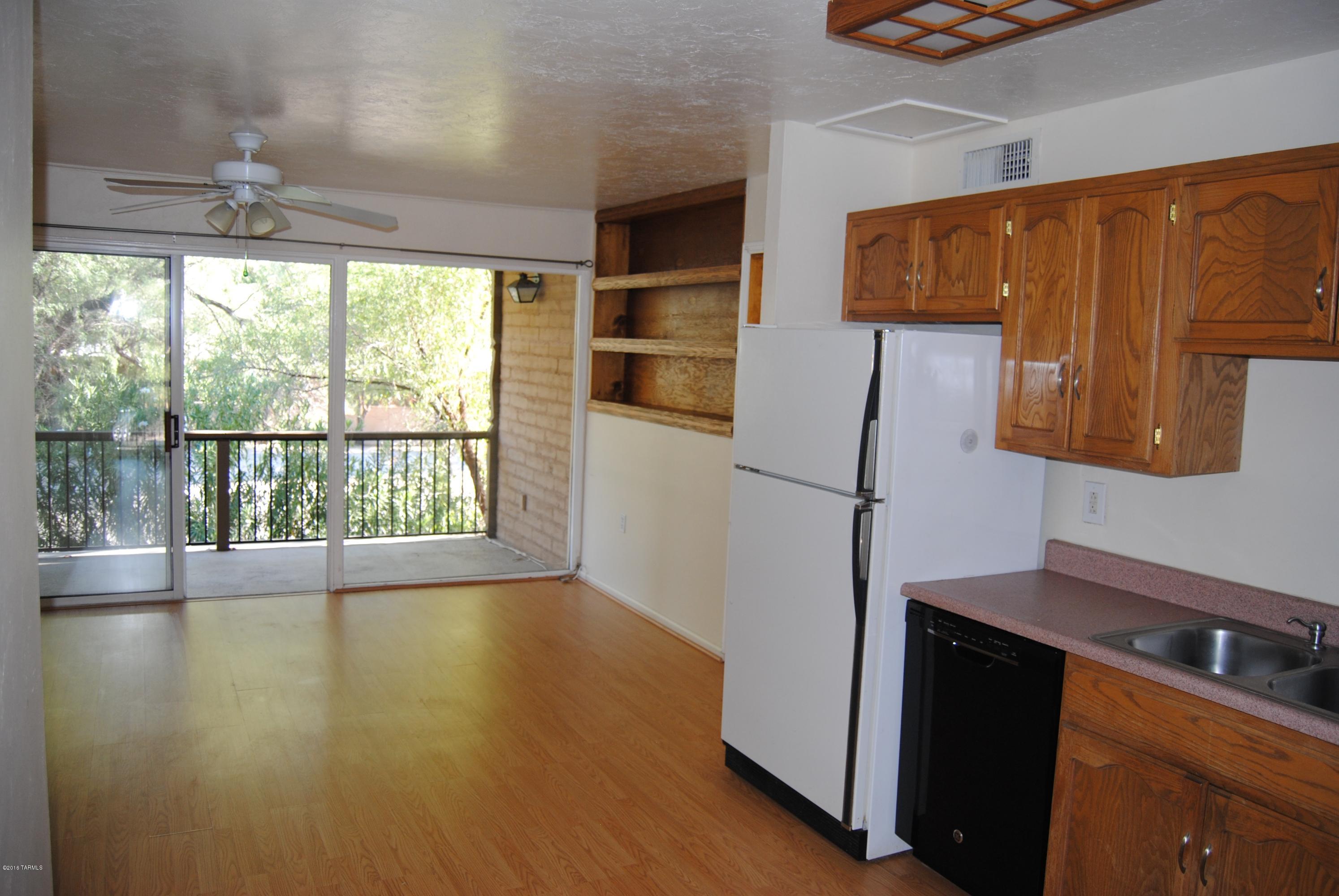 Cancha Del Golf - Residential