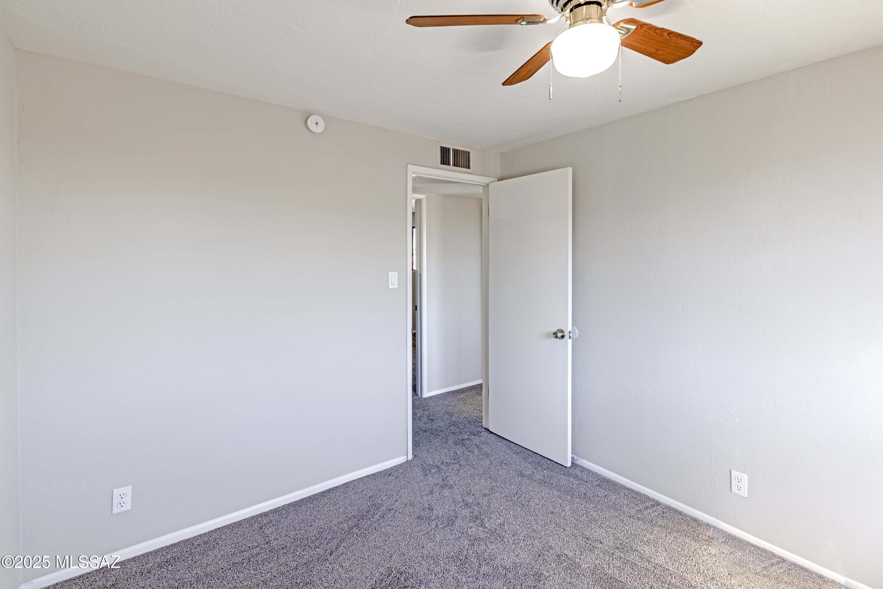 Rolling Hills Towne House - Residential