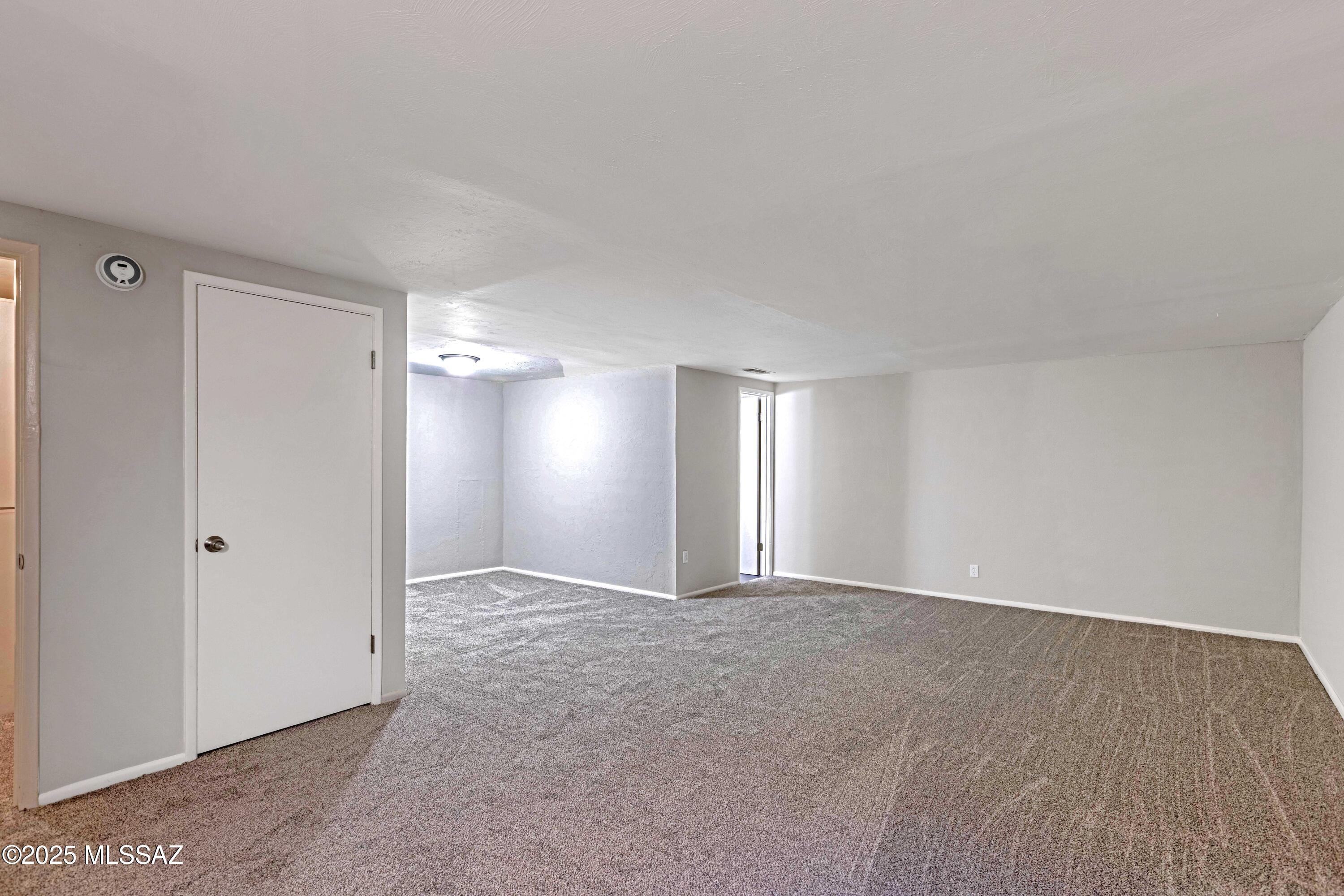 Rolling Hills Towne House - Residential