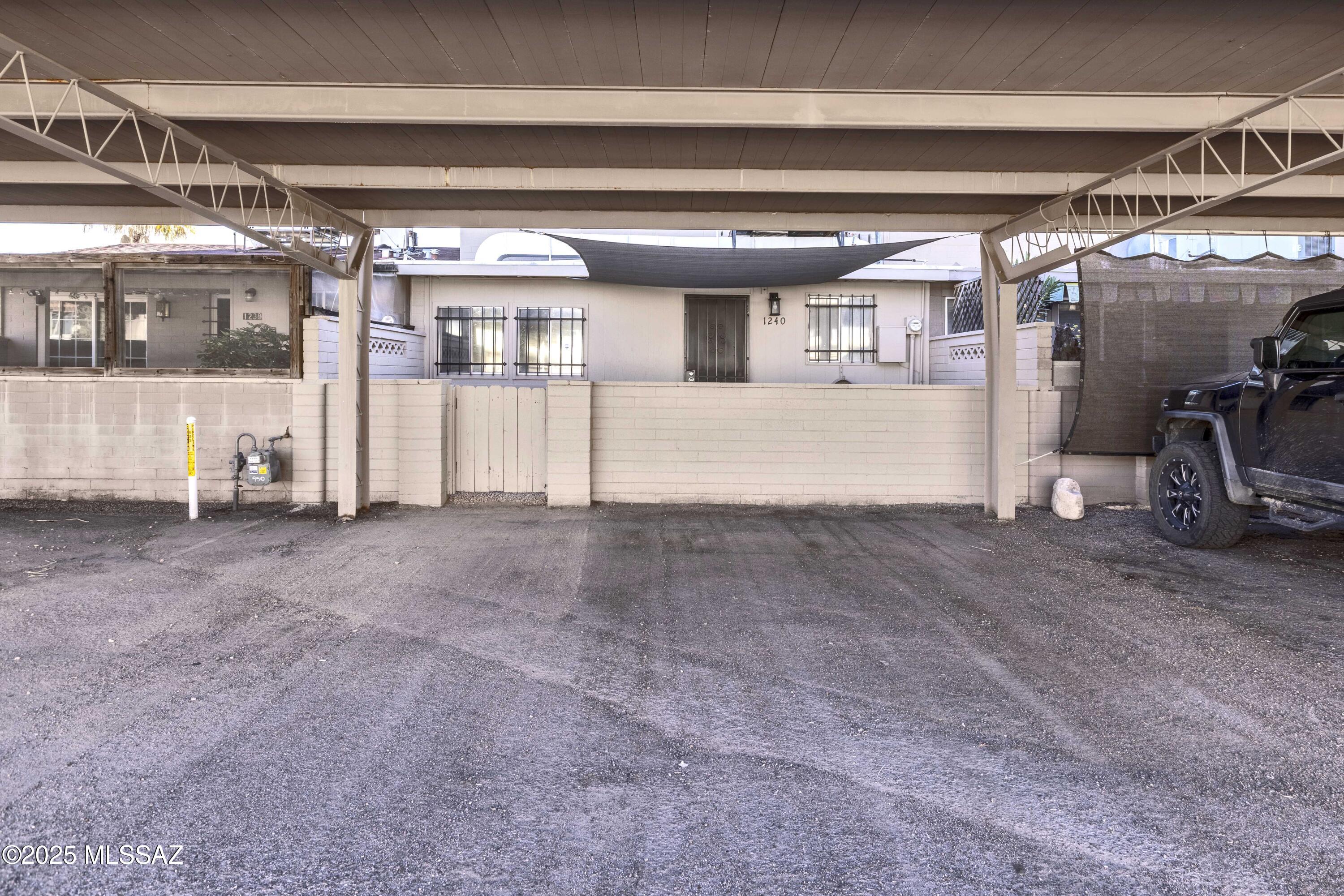 Rolling Hills Towne House - Residential