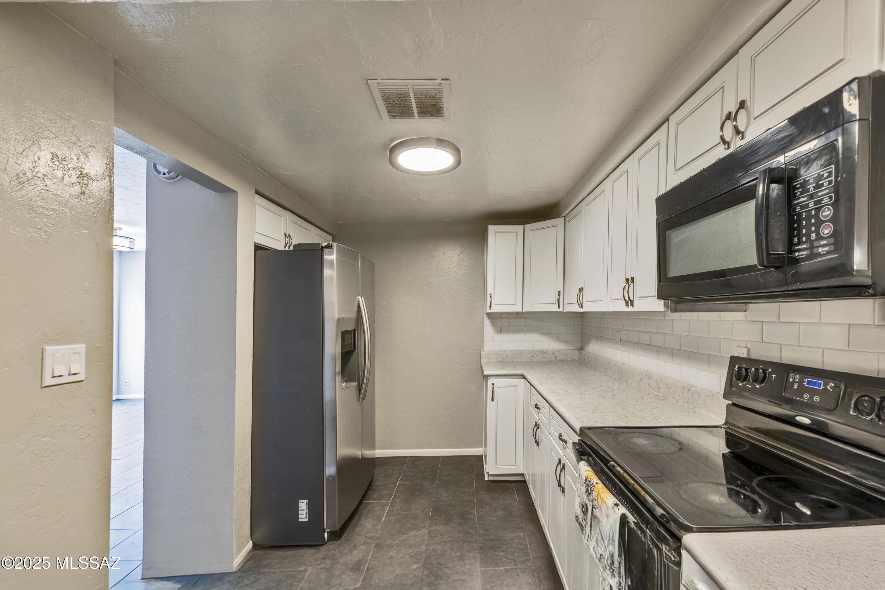 Rolling Hills Towne House - Residential
