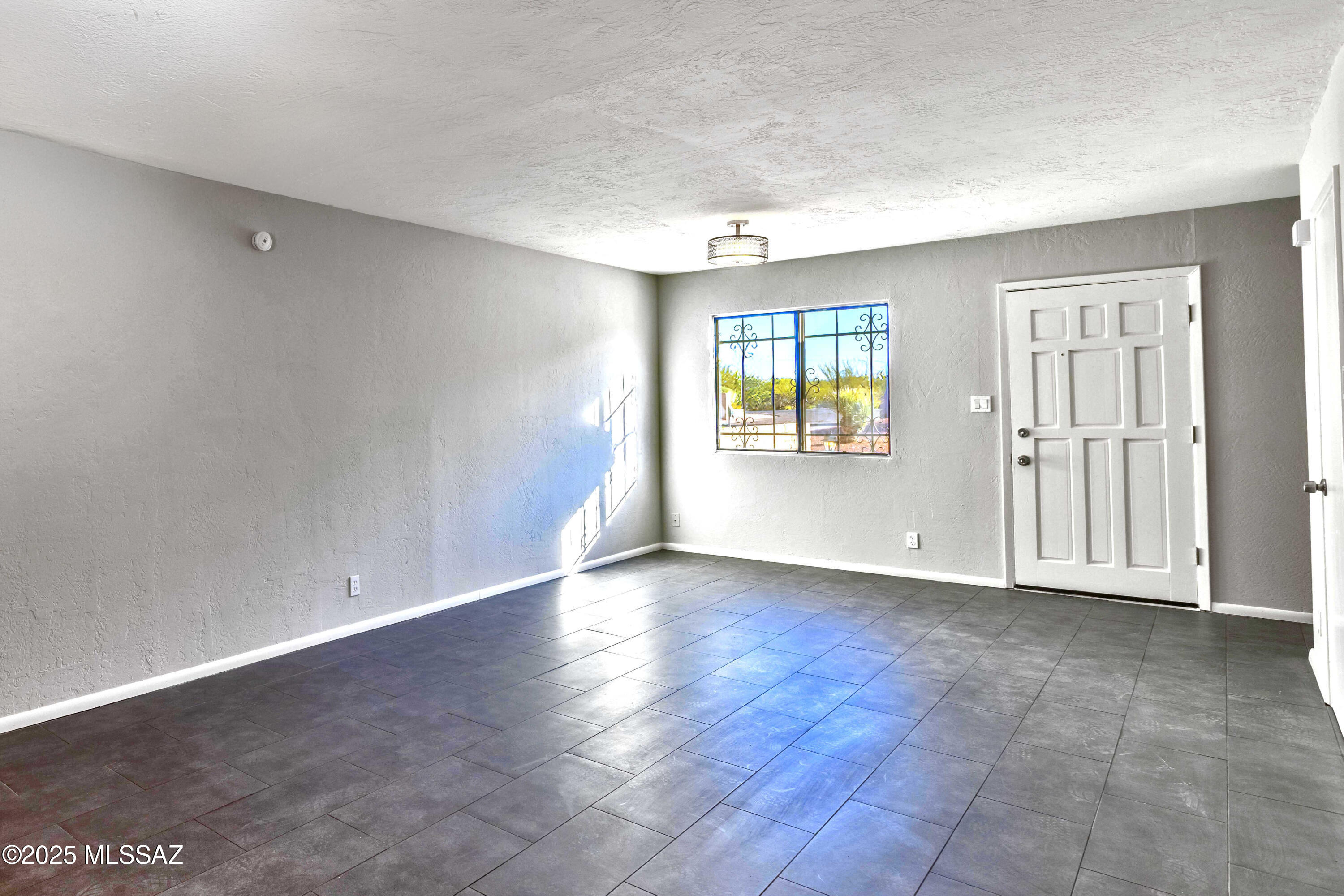 Rolling Hills Towne House - Residential