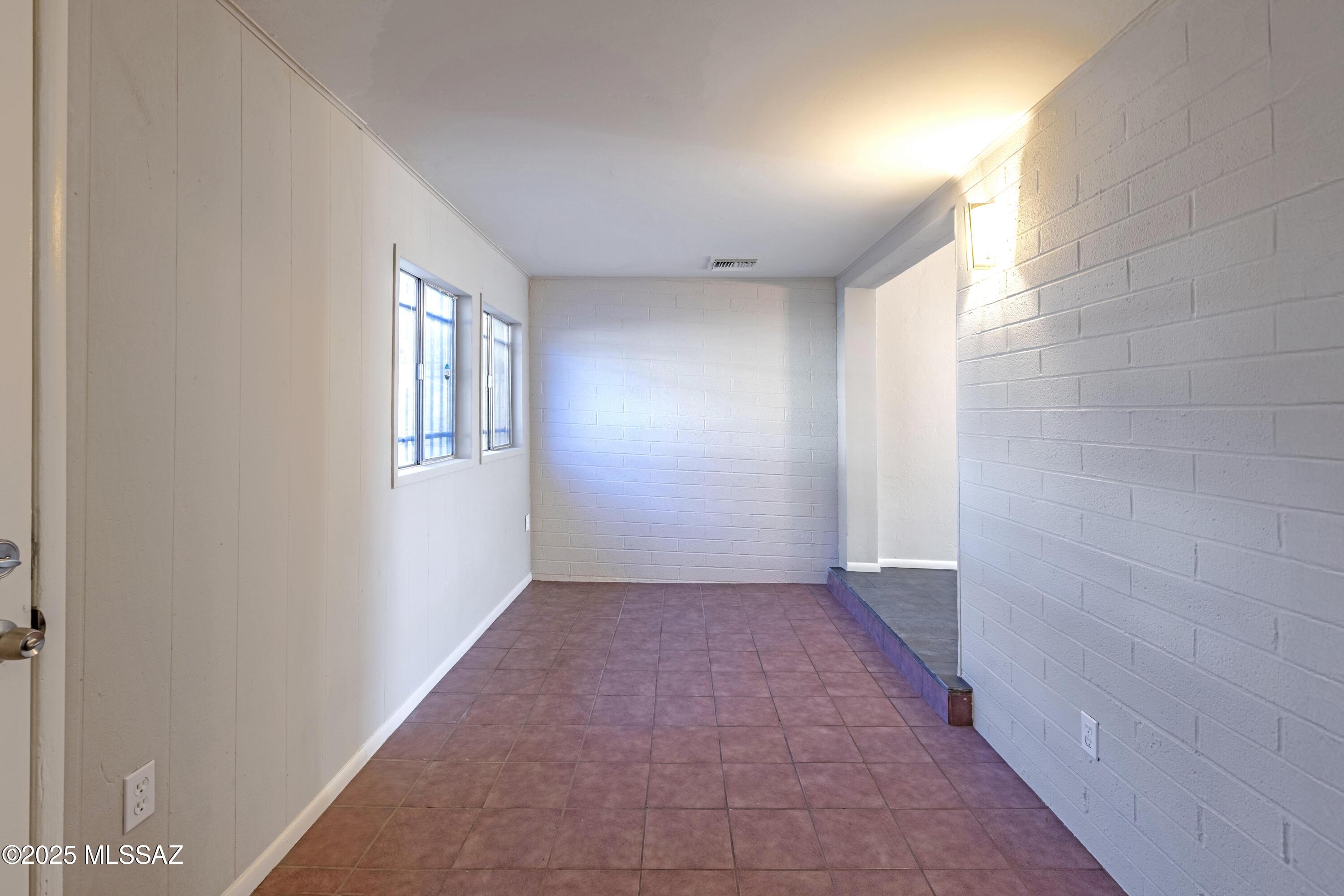 Rolling Hills Towne House - Residential