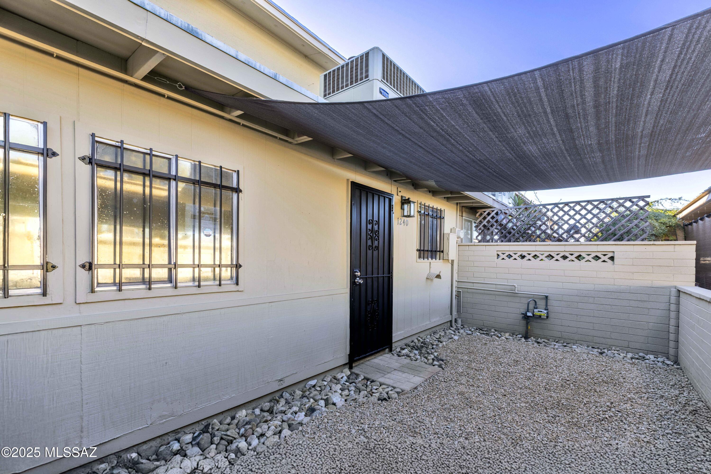 Rolling Hills Towne House - Residential