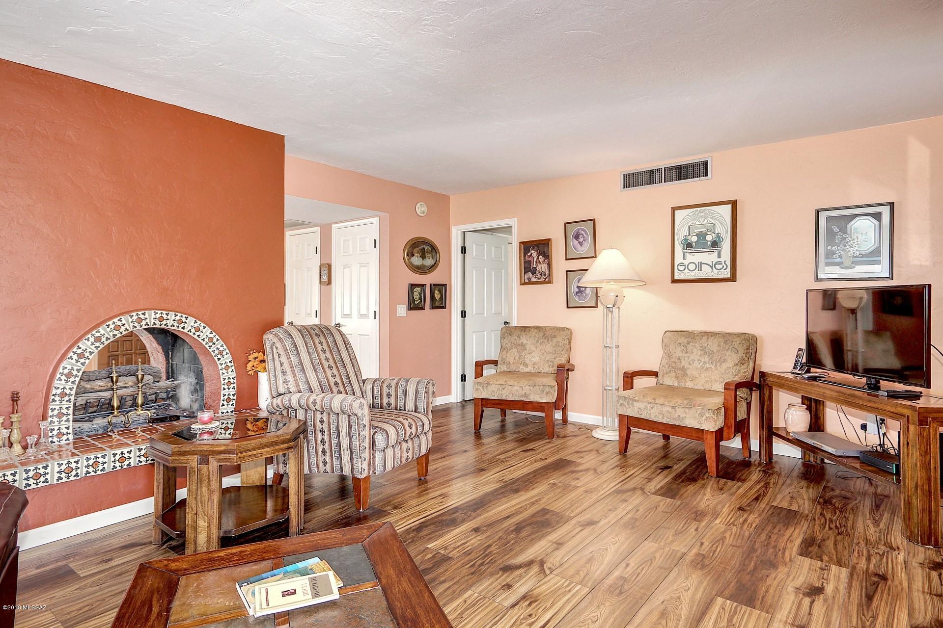 Valle Verde Del Norte (1-100) - Residential
