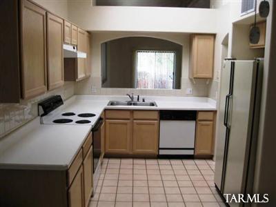 Valle Del Oro Townhomes (1-90) - Residential Lease