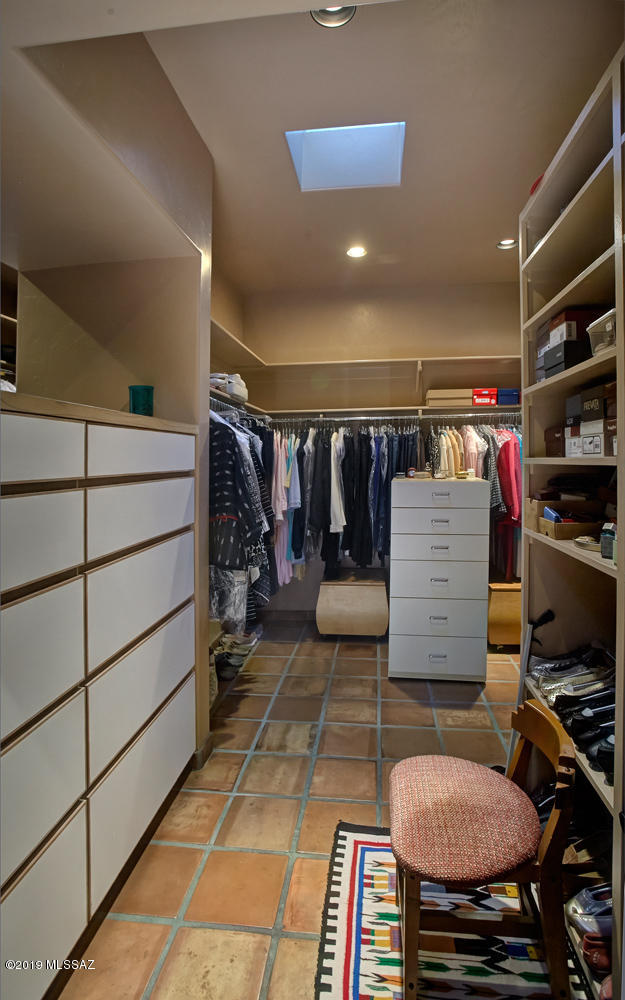 La Cienega (1-17) - Residential