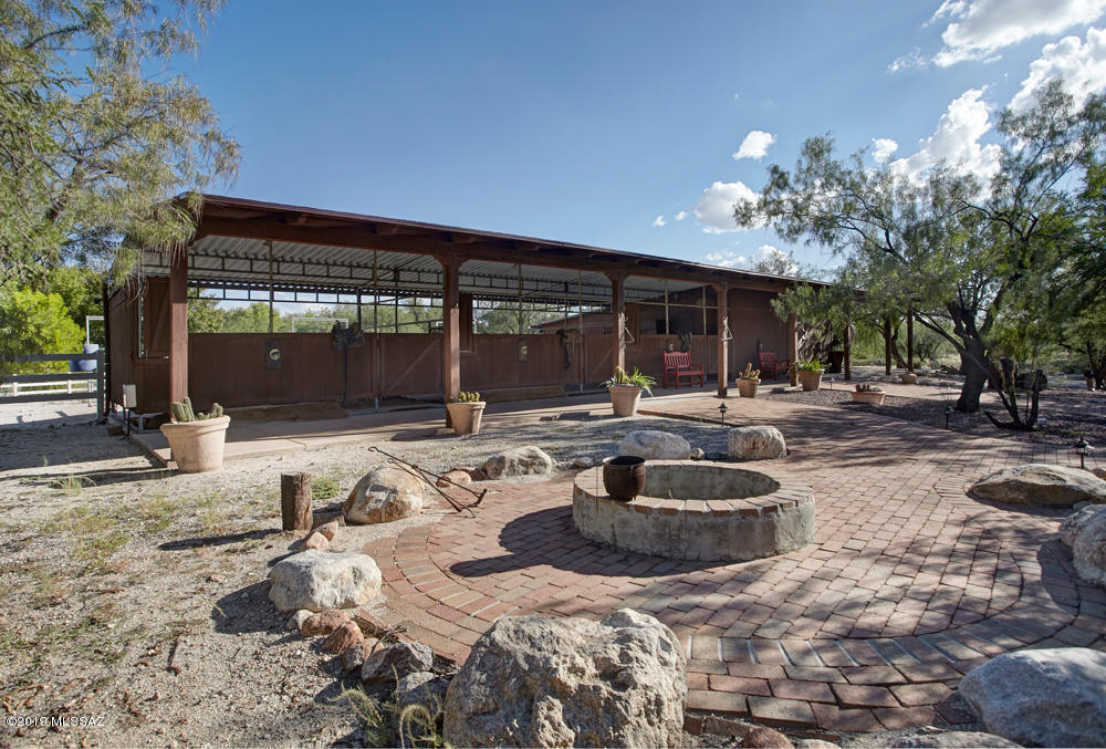La Cienega (1-17) - Residential