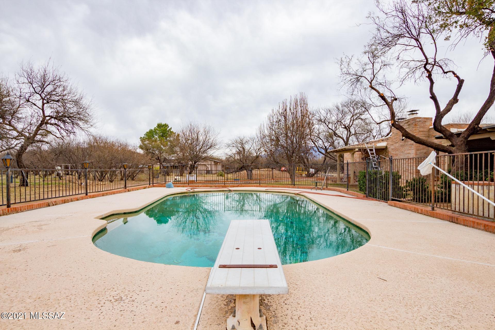 Tanque Verde Village - Residential