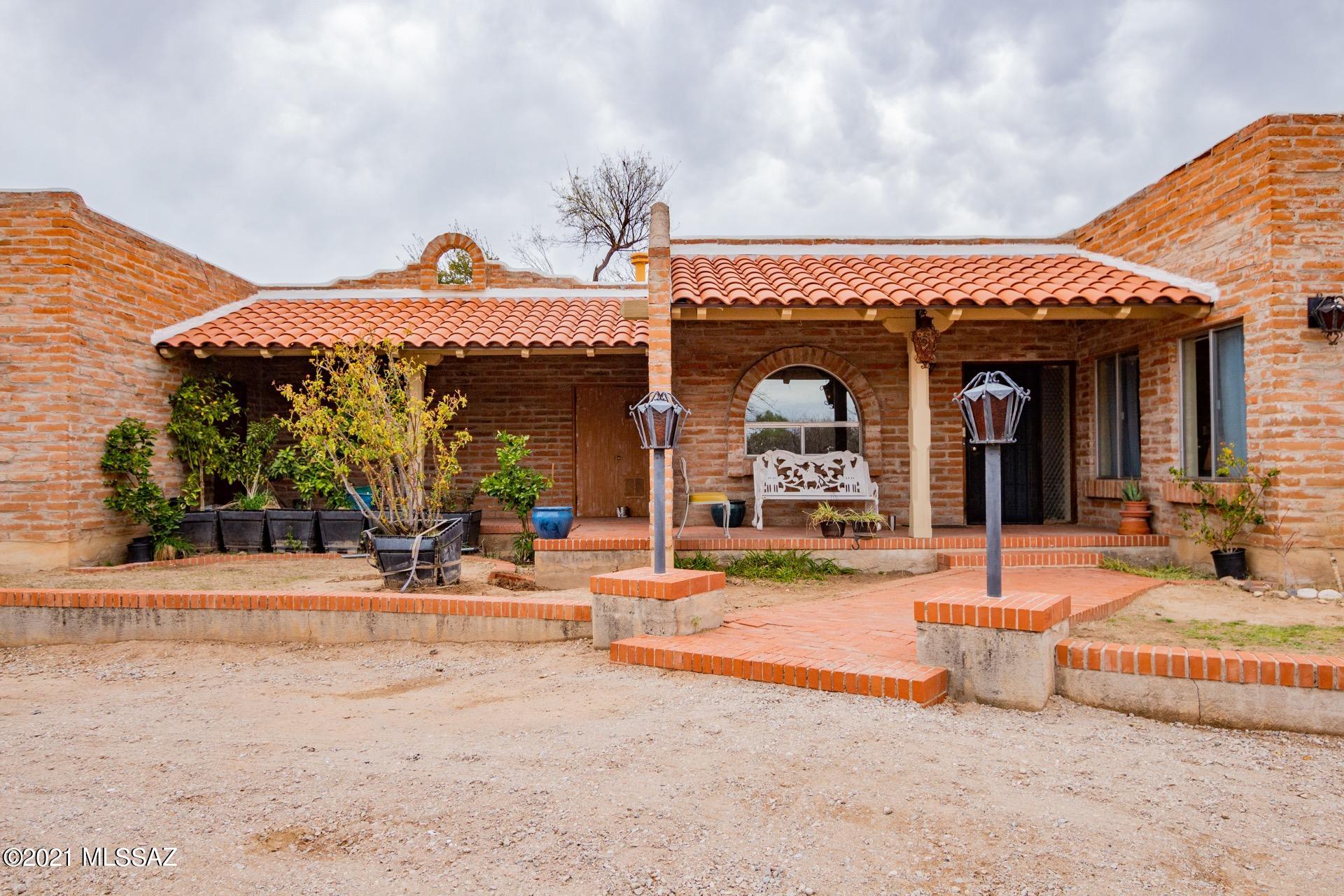 Tanque Verde Village - Residential