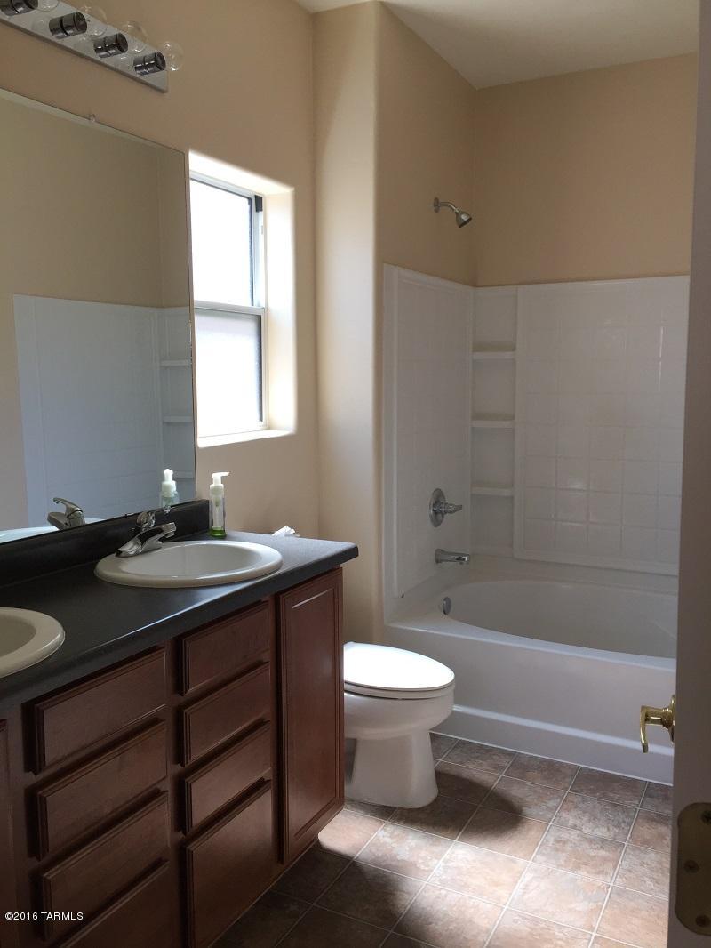 Hartman Vistas-(1-353) - Residential Lease