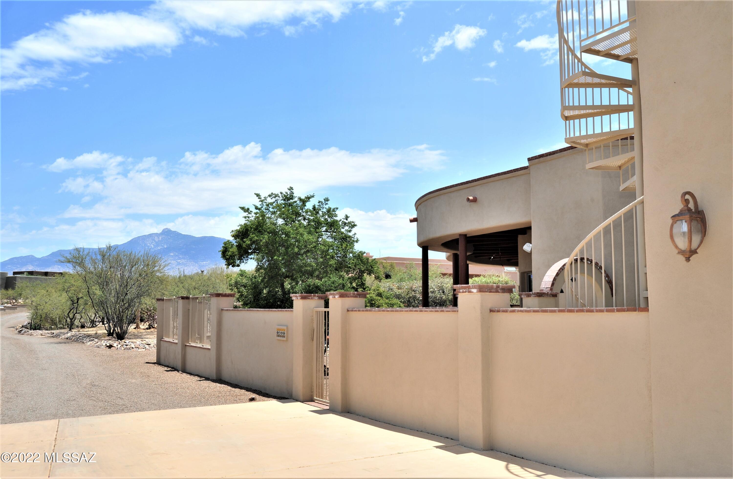 Coyote Creek (1-395) - Residential