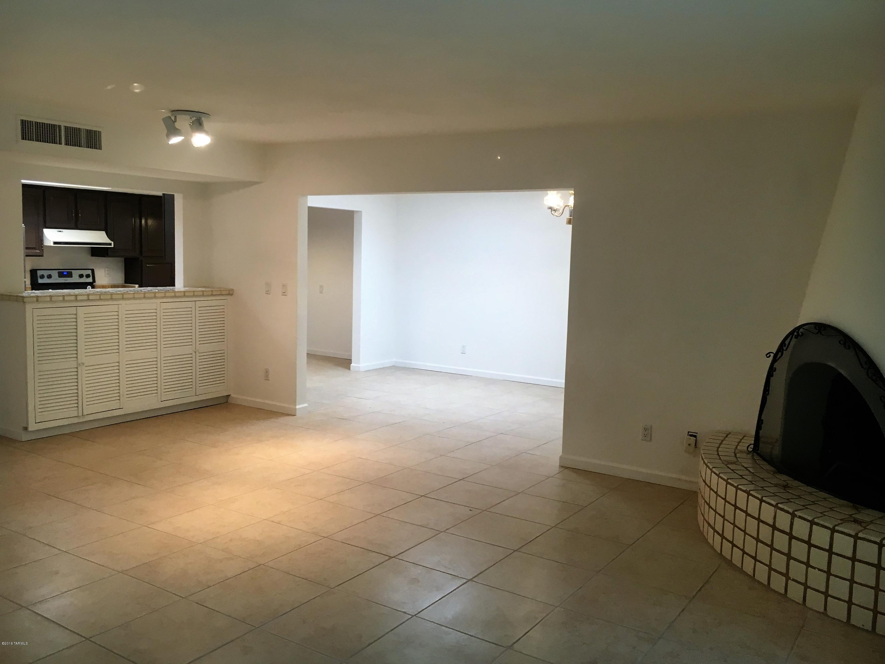 Tierra Serena Townhouses (1-117) - Residential Lease