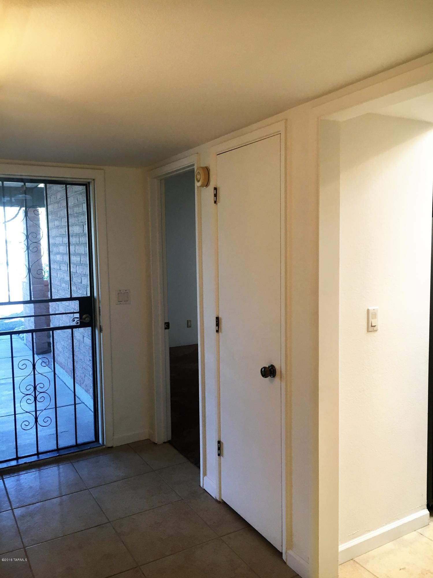 Tierra Serena Townhouses (1-117) - Residential Lease