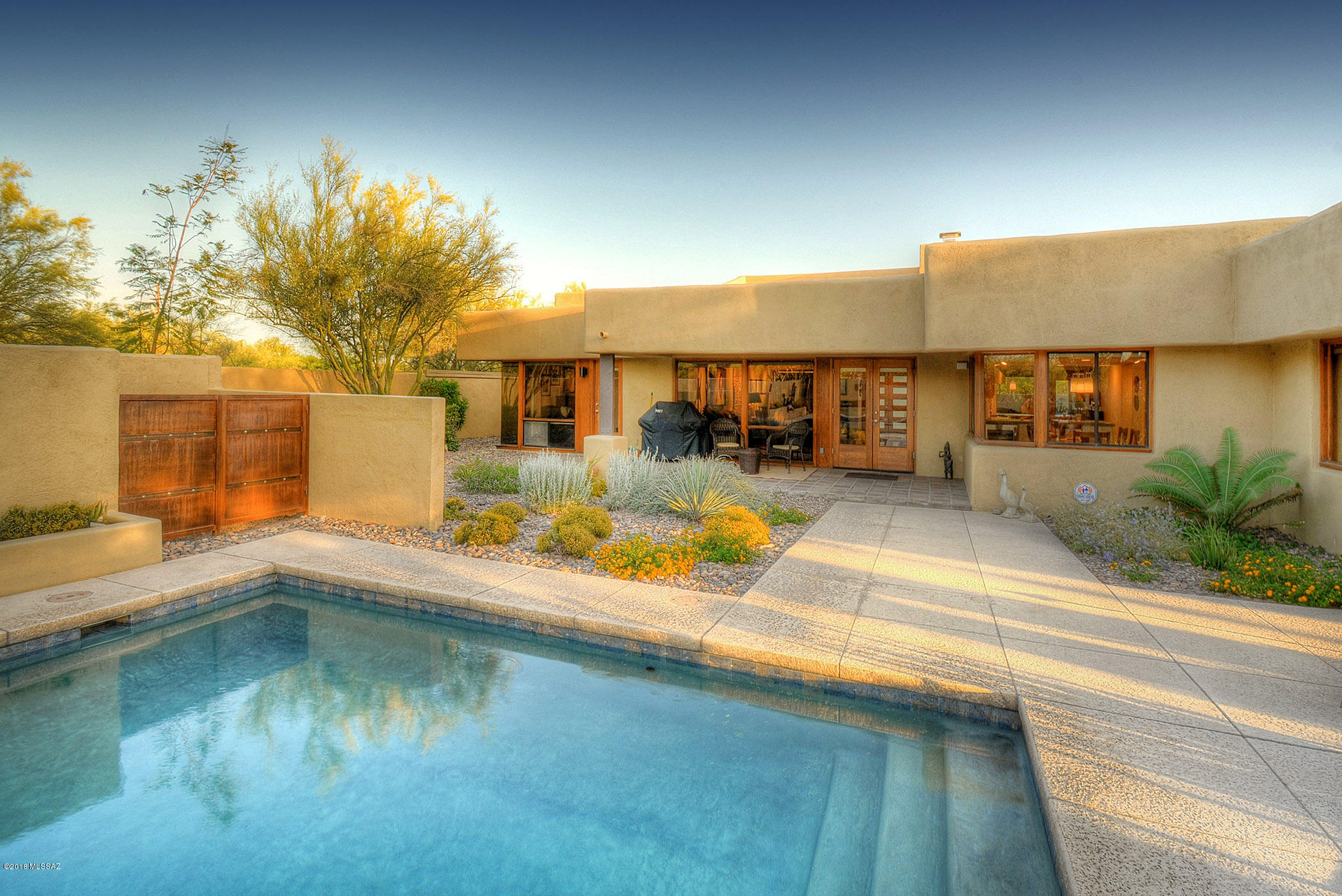Paseo Los Altos (1-8) - Residential