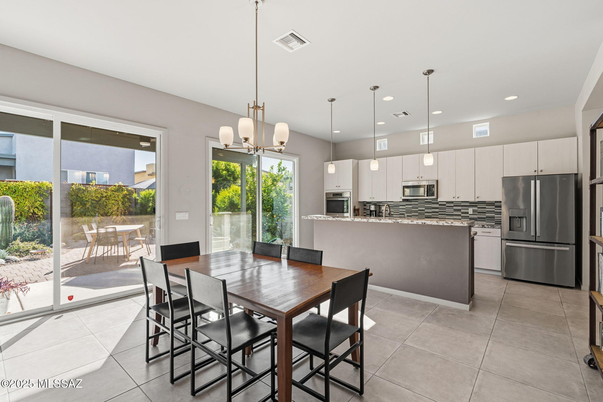 Elementary Place SQ20163230723 - Residential