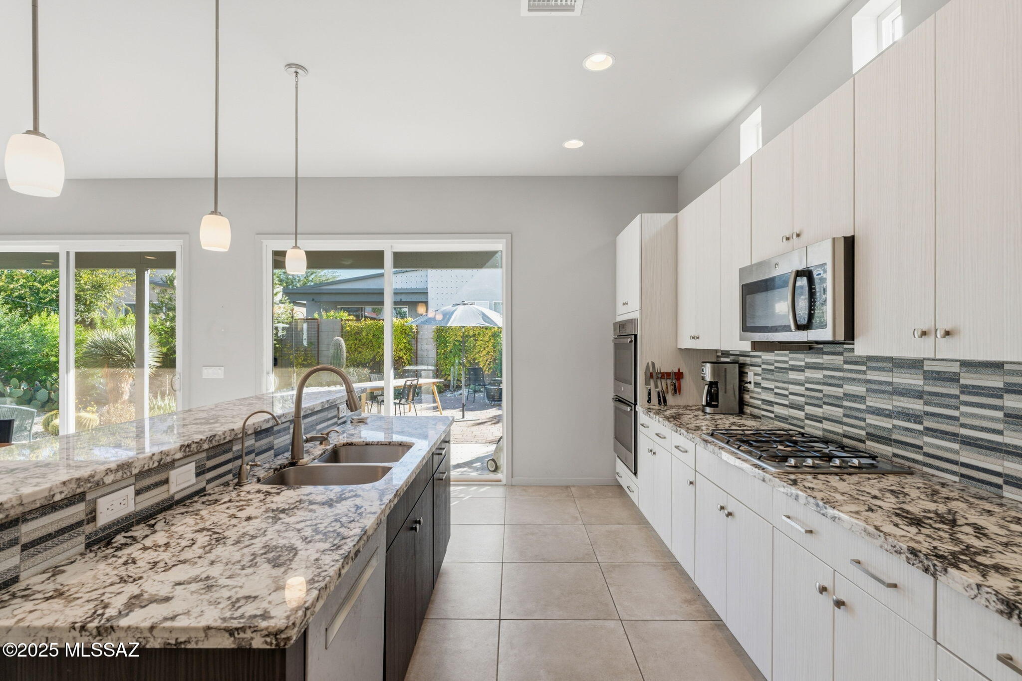 Elementary Place SQ20163230723 - Residential