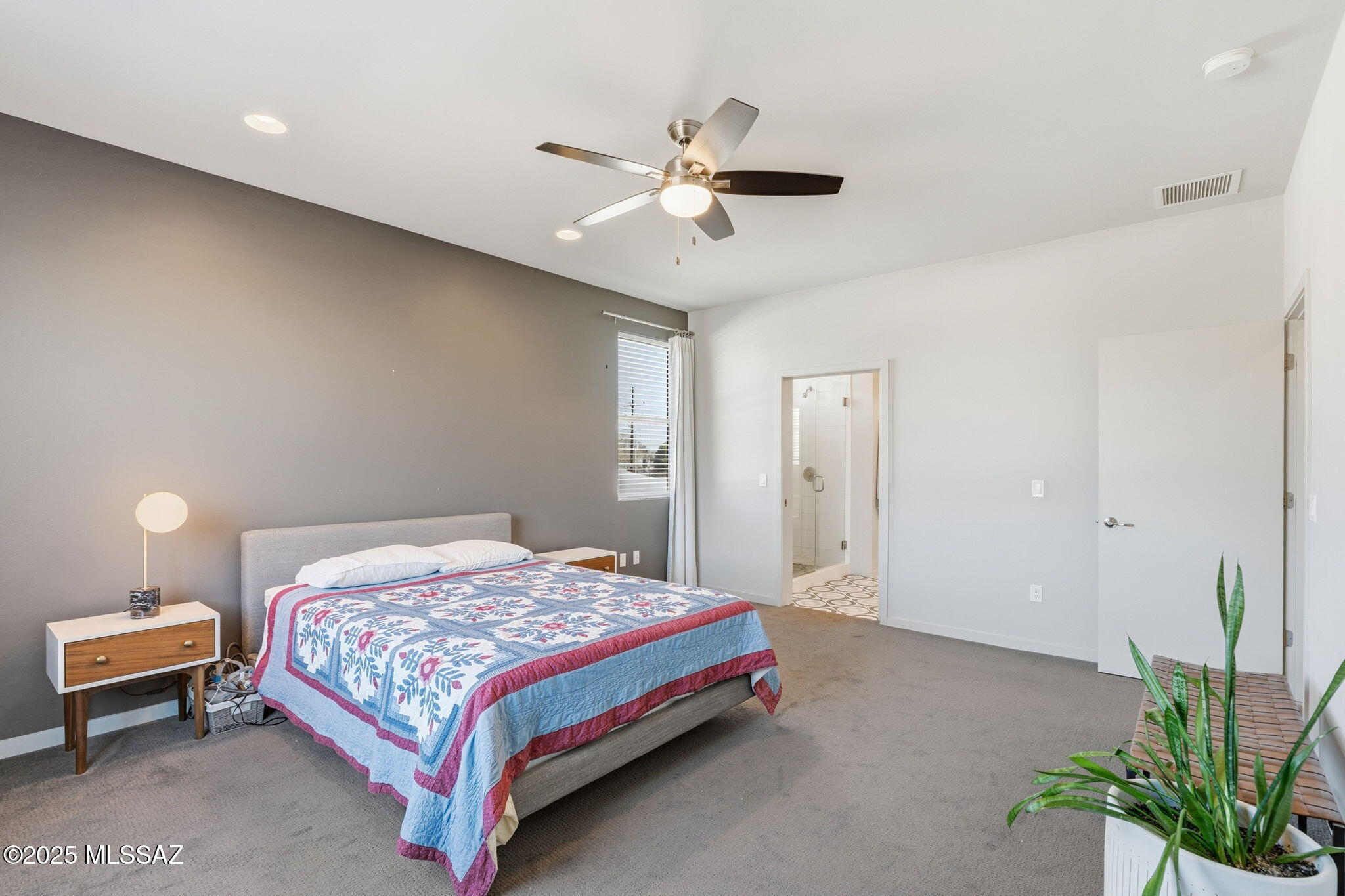Elementary Place SQ20163230723 - Residential