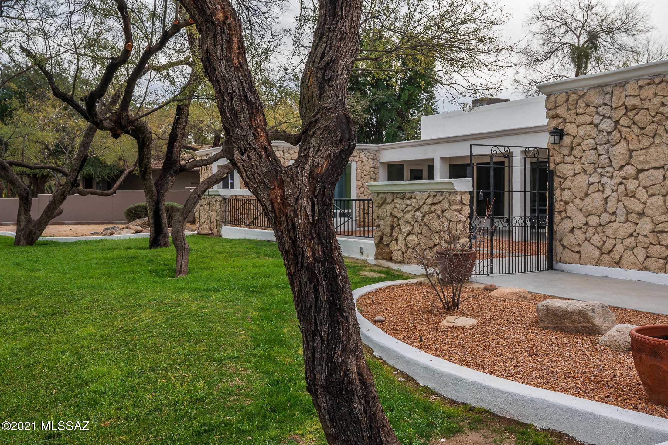 Country Club Estates NO. 1 - Residential