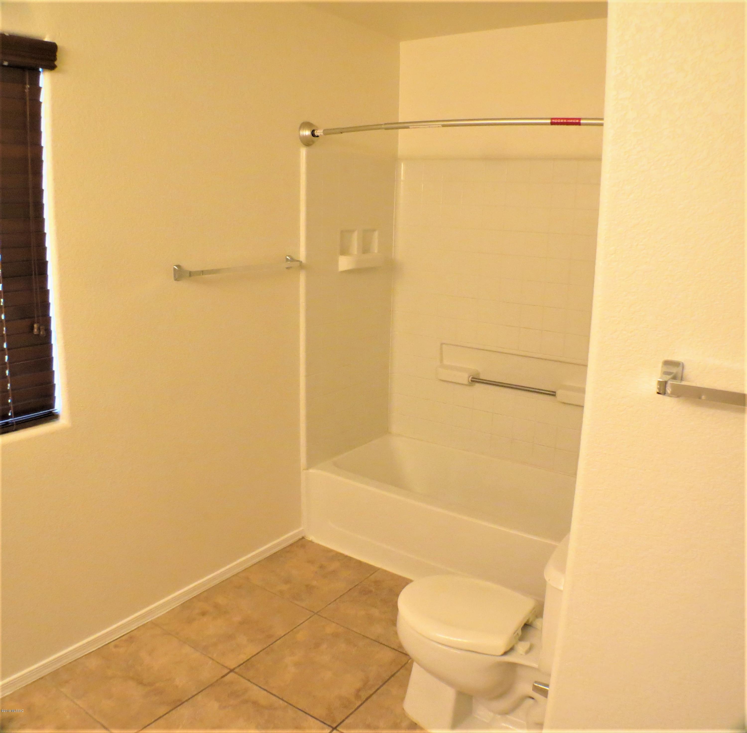 River Terrace (1-76) - Residential Lease