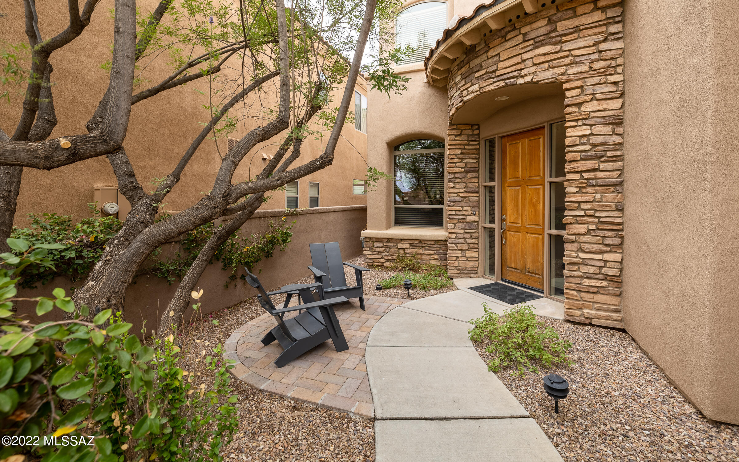 This is a great 3 bed/2.5 bath home in the premier gated community of La Paloma. The living room has a big picture window, with great views of the backyard, and built-in shelving. It also has huge vaulted ceilings which makes the already spacious room seem enormous! The home has a large kitchen with an island and granite counter tops and an eating nook. There is also a formal dining room off the living room. Upstairs has a loft/office open to the view of the living room down below. There is a large master suite with a large master bath and walk-in closet. The backyard has an extended patio w/outdoor fireplace and would be great for entertaining! The community has it's own pool the is maintained by the HOA so all you have to do is enjoy it! This could be just what you are looking for!