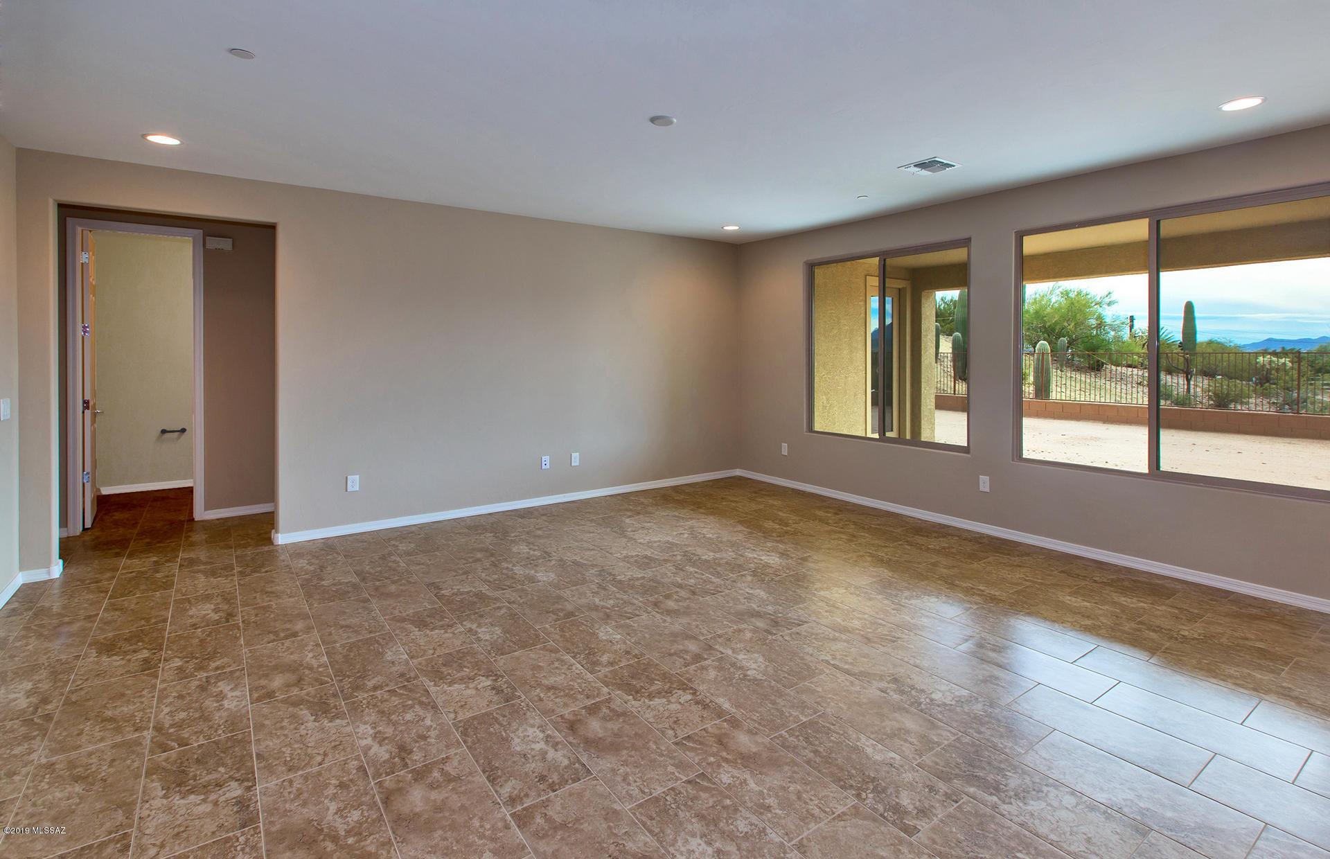 Camino De Oeste SQ20171600112 - Residential