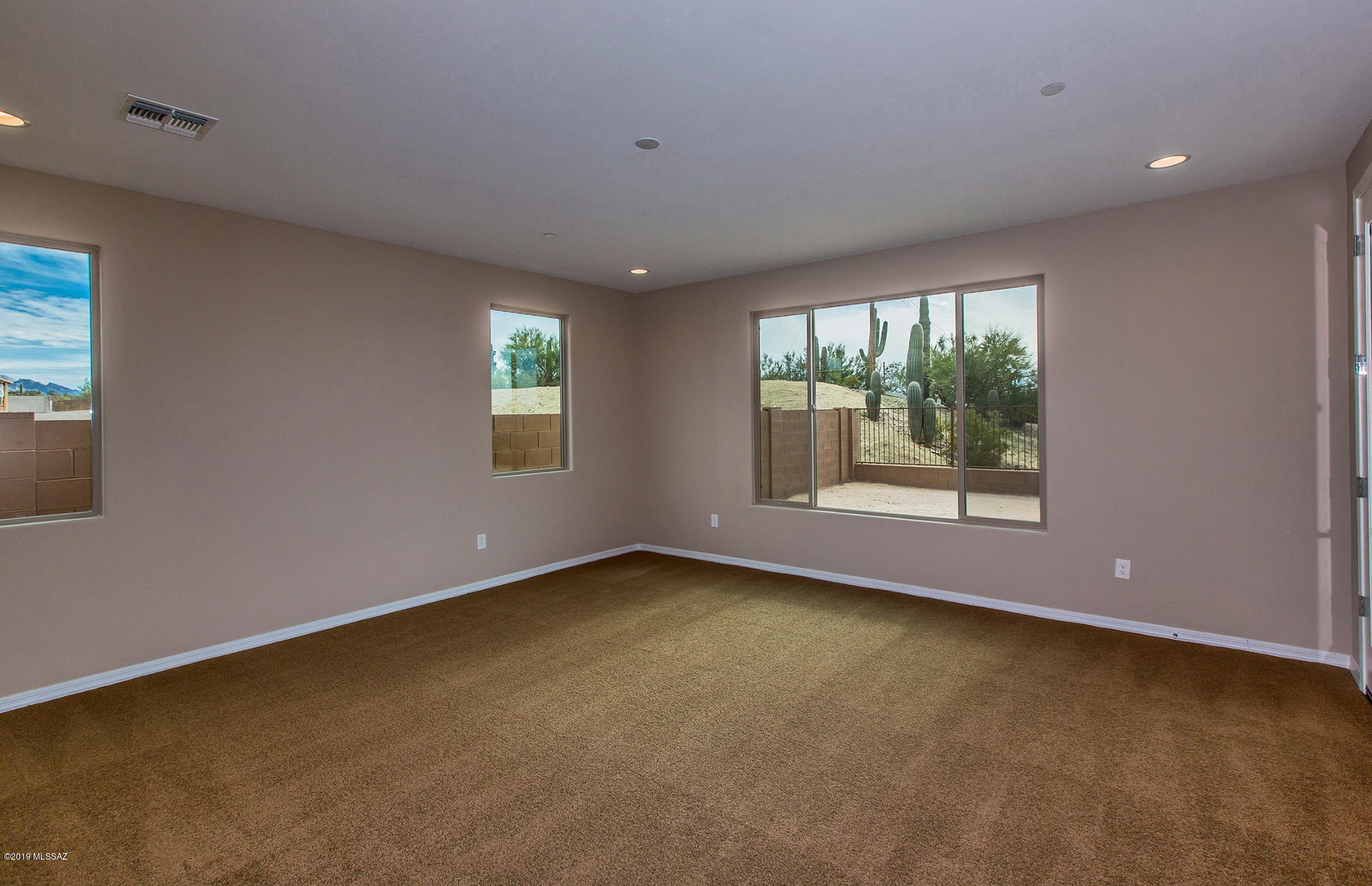 Camino De Oeste SQ20171600112 - Residential