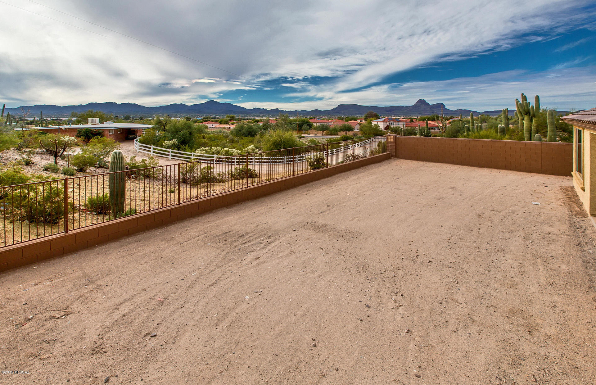 Camino De Oeste SQ20171600112 - Residential