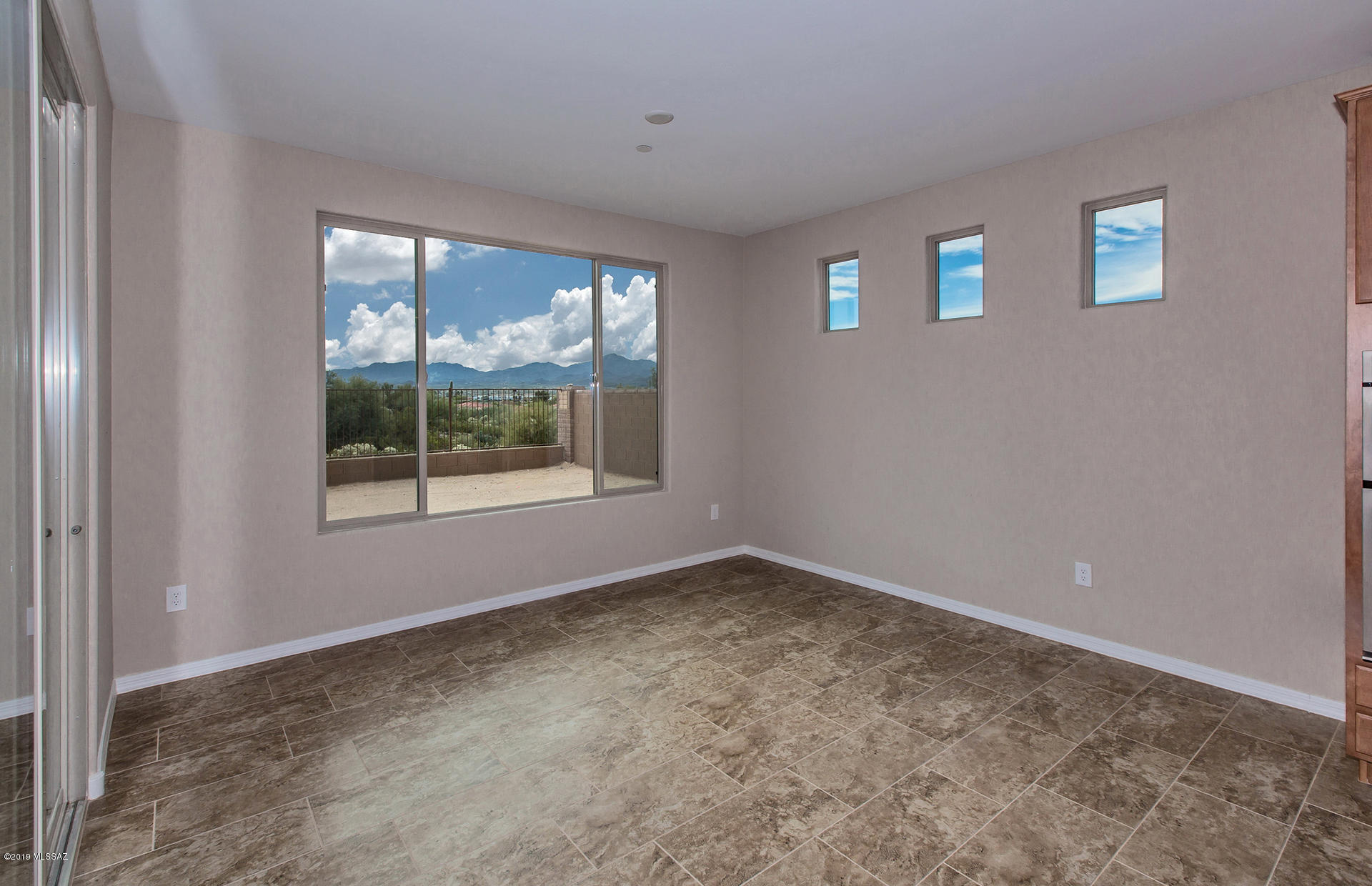 Camino De Oeste SQ20171600112 - Residential
