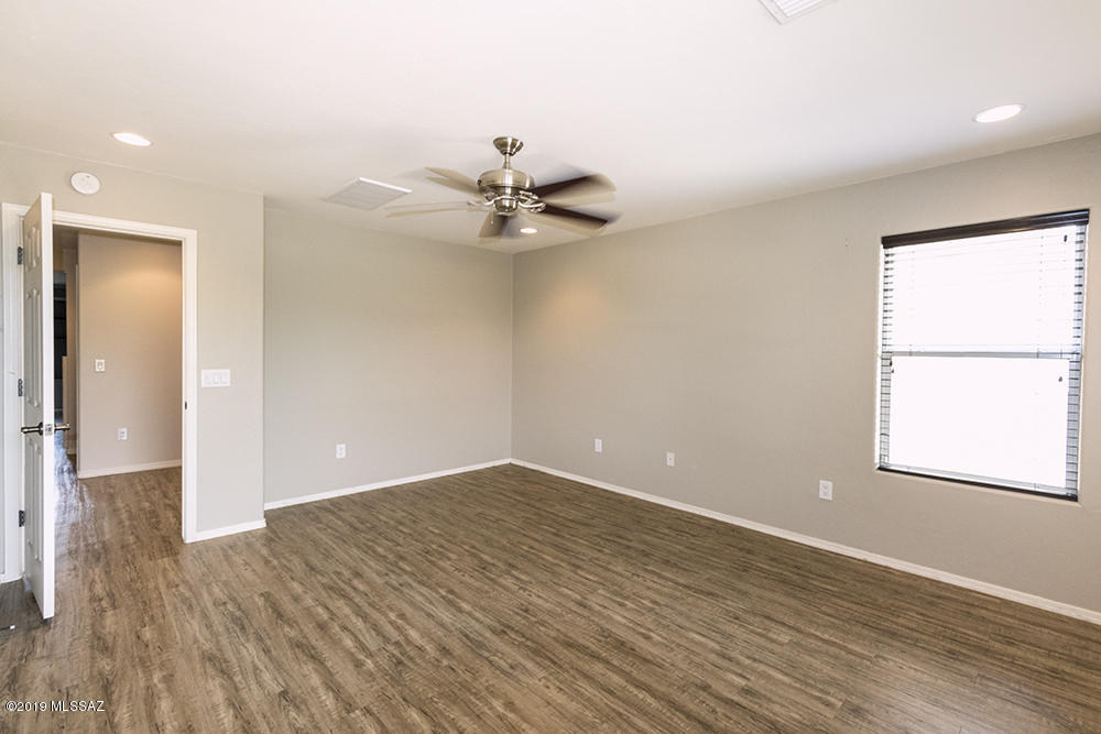 Mariposa Trail - Residential