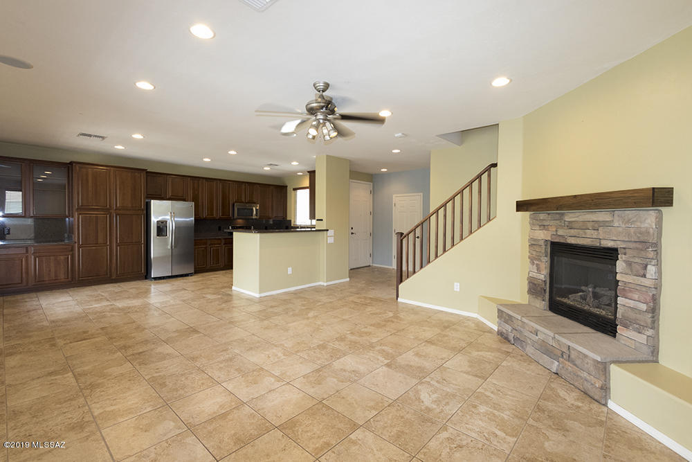 Mariposa Trail - Residential