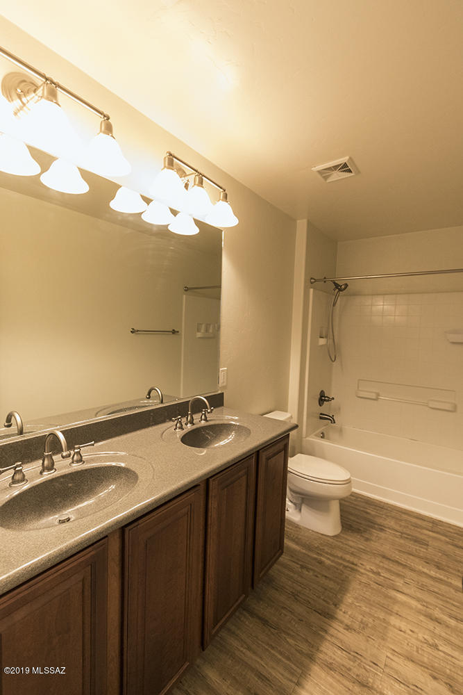 Mariposa Trail - Residential