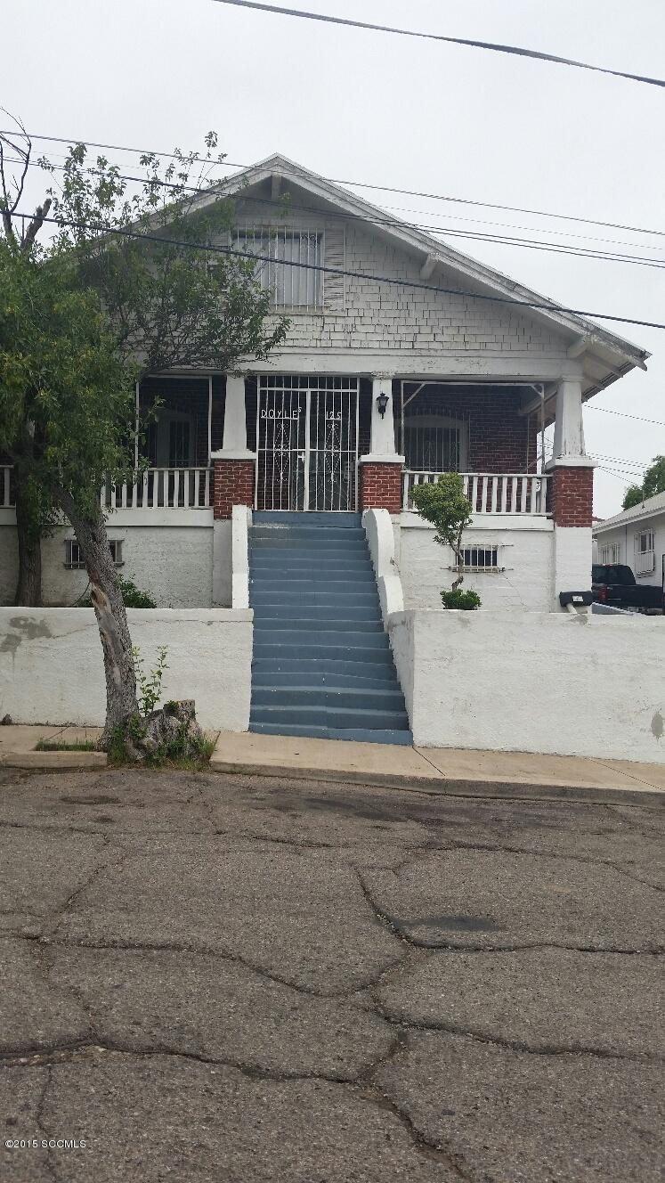 CUTE HOUSE WITH LOTS OF POTENTIAL CLOSE TO DOWNTOWN AND CHURCHES. WITH AN EXTRA ROOM THAT COULD BE USED AS BEDROOM, STUDIO, OFFICE OR WORKSHOP WITH A HALF BATH AND SEPARATE ENTRANCE.