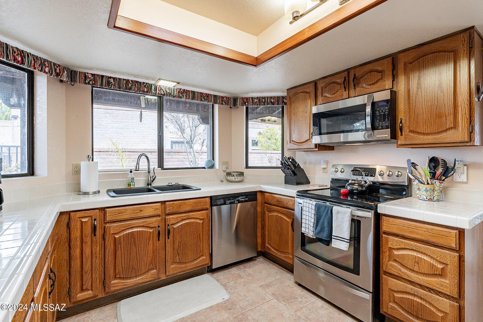 Canoa Hills Townhomes (65-143) - Residential