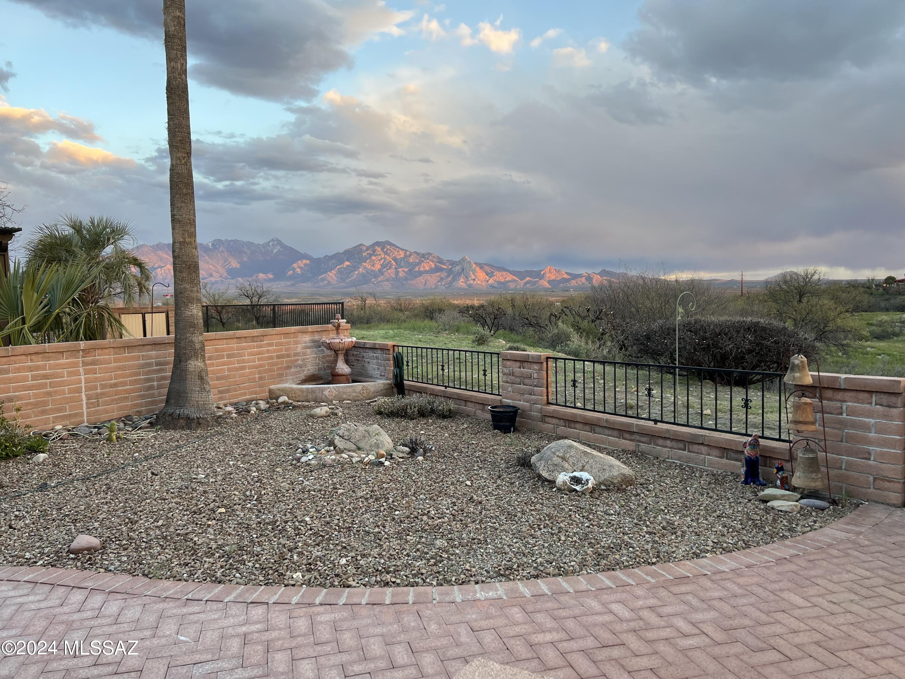Canoa Hills Townhomes (65-143) - Residential