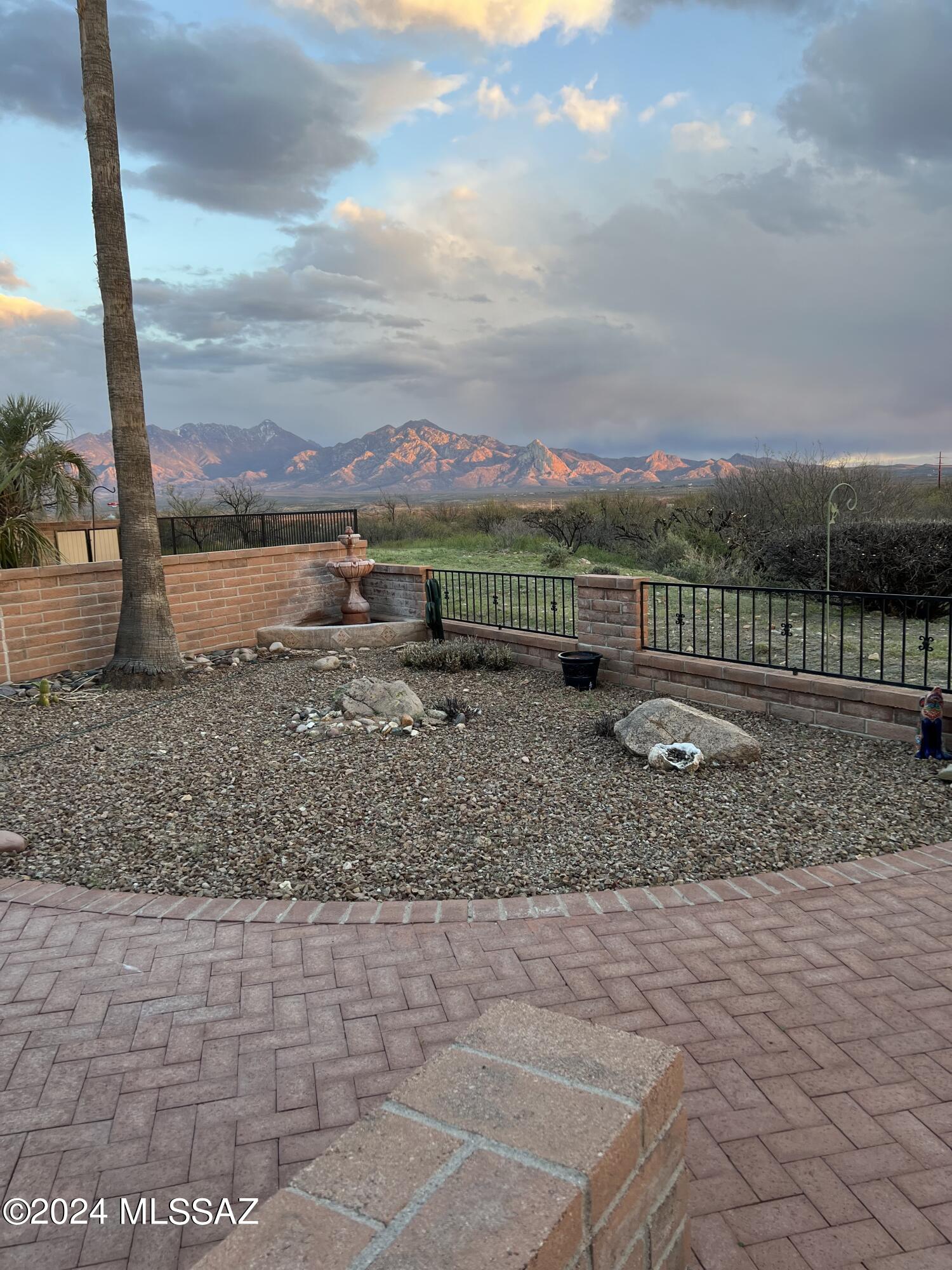 Canoa Hills Townhomes (65-143) - Residential