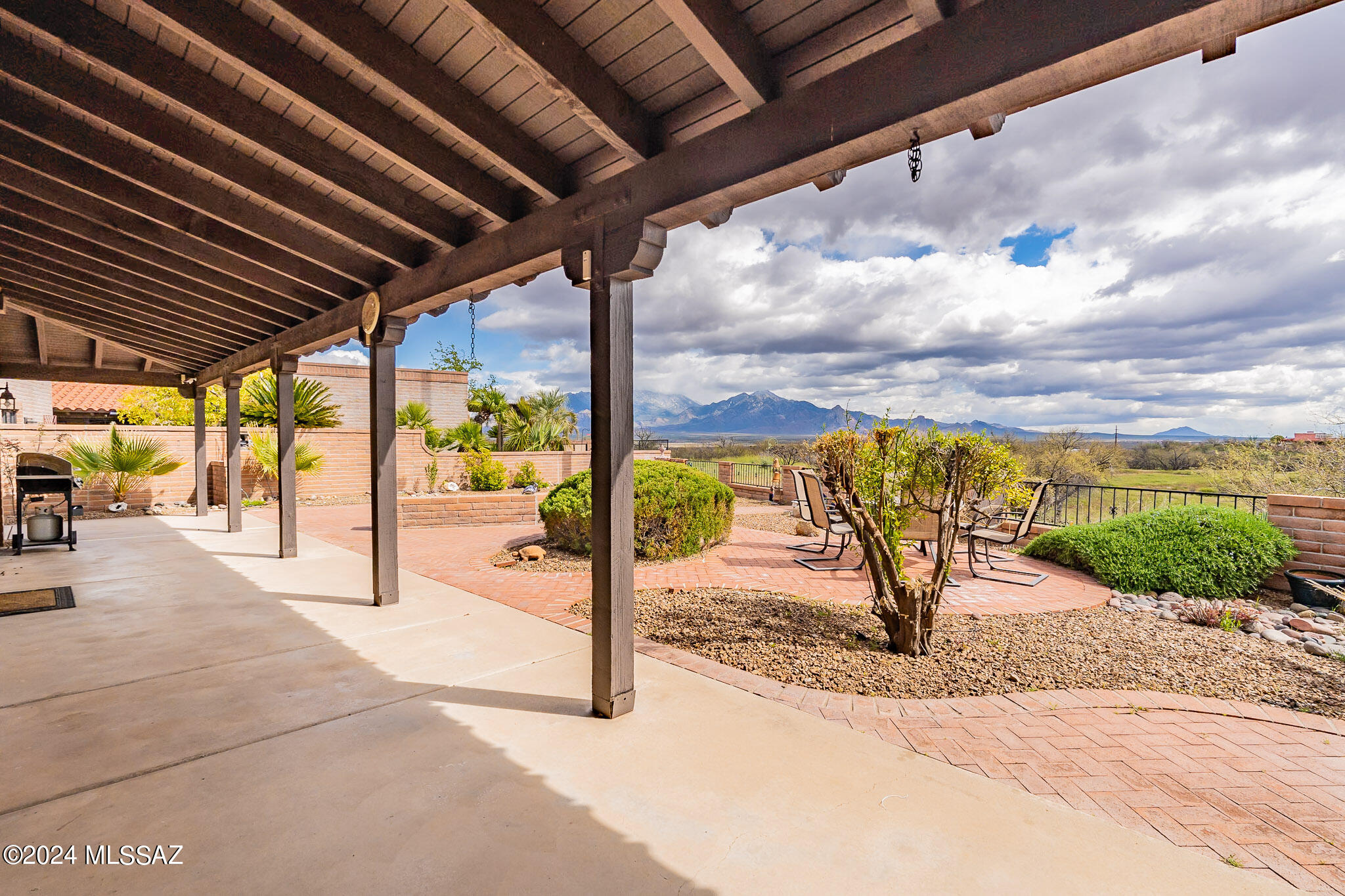 Canoa Hills Townhomes (65-143) - Residential