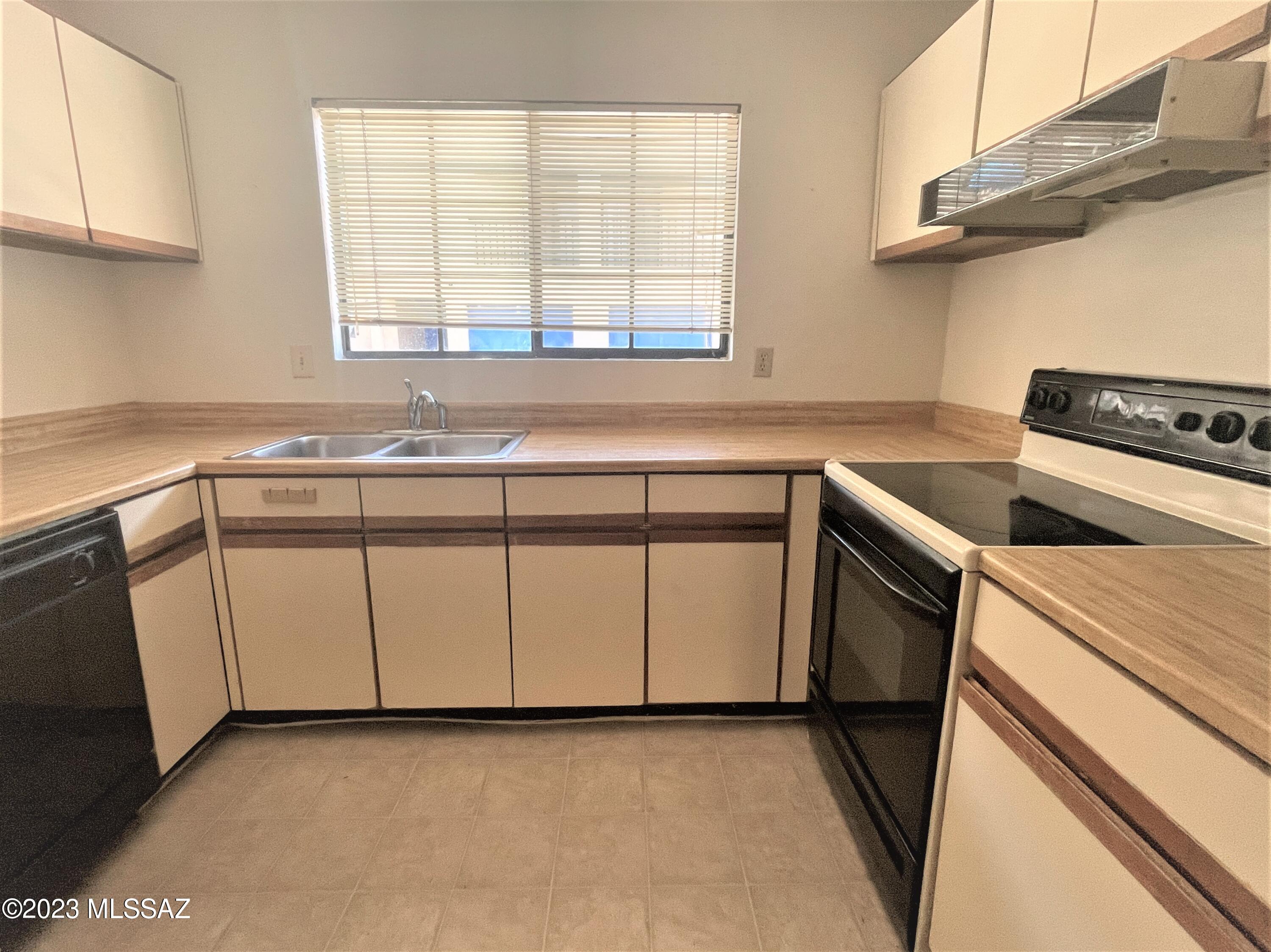 Cornerstone (1-29) - Residential Lease
