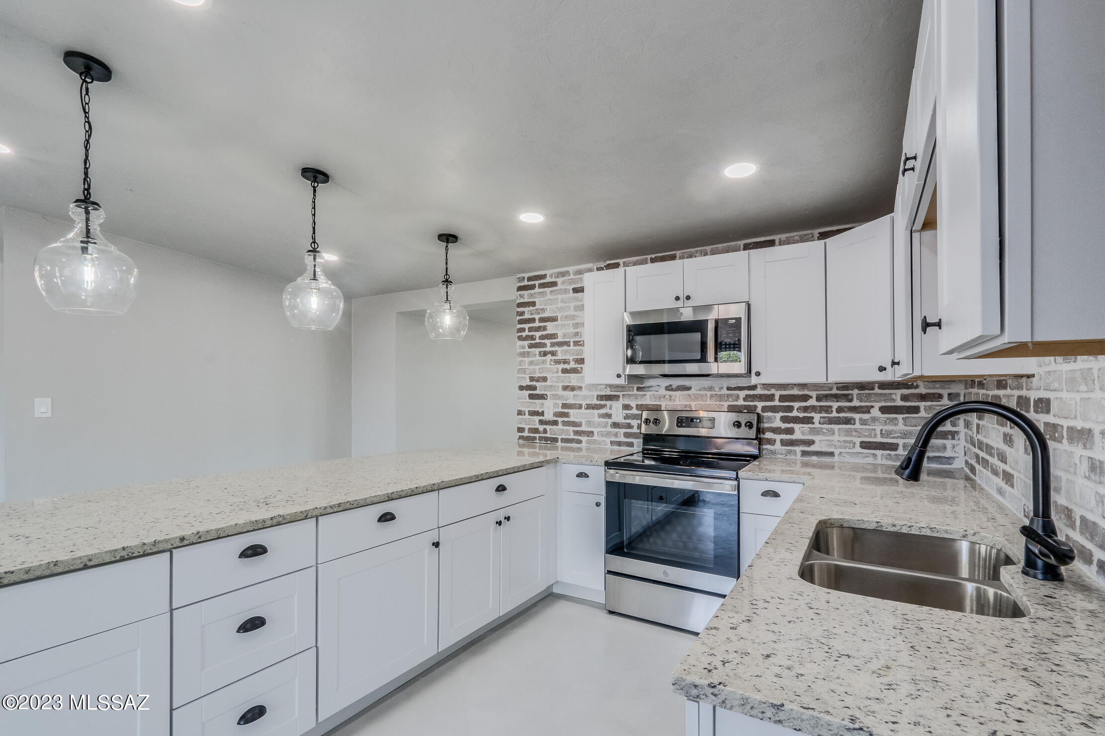 Cottonwood Manor - Residential