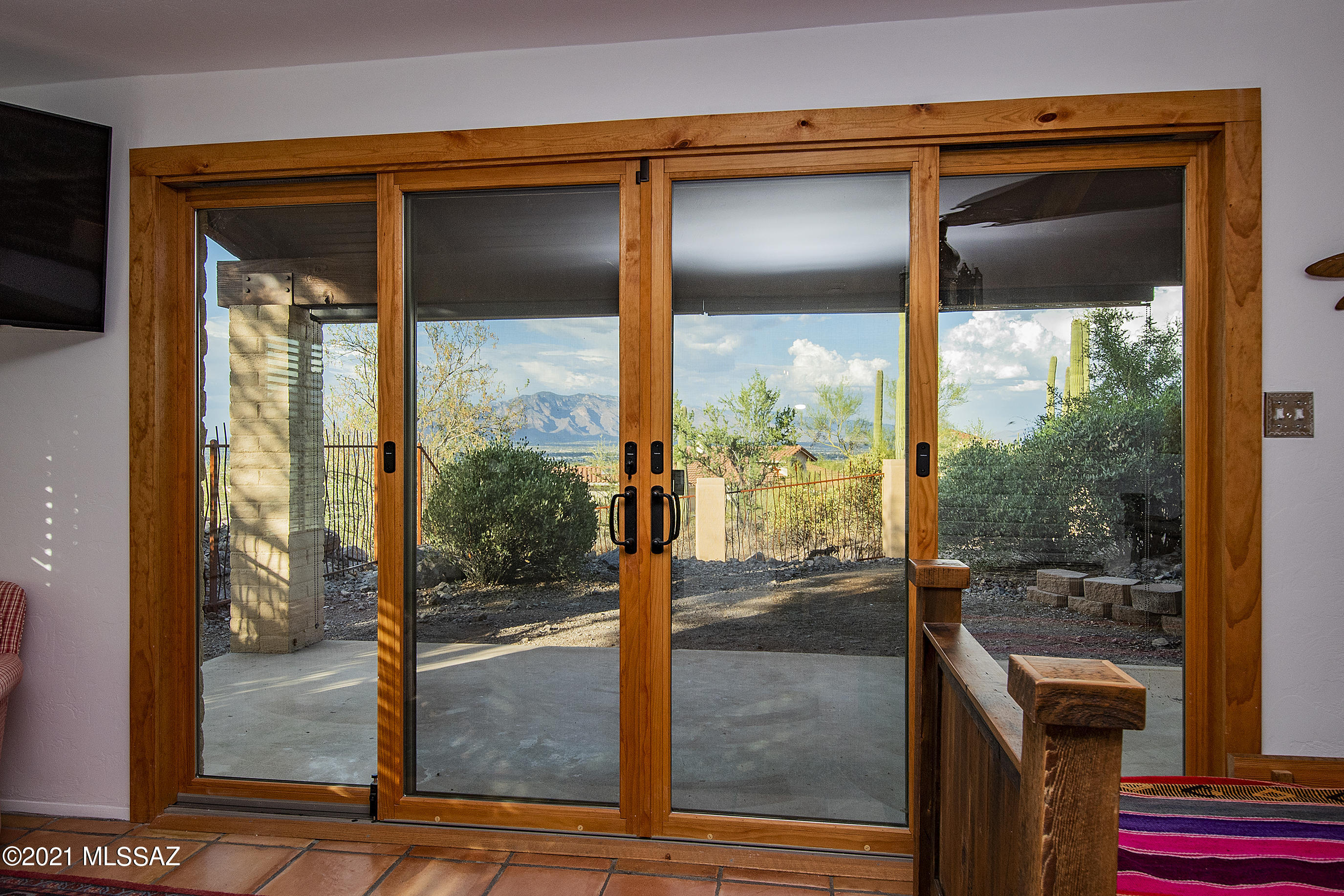 Vista De La Sierra De Dios - Residential