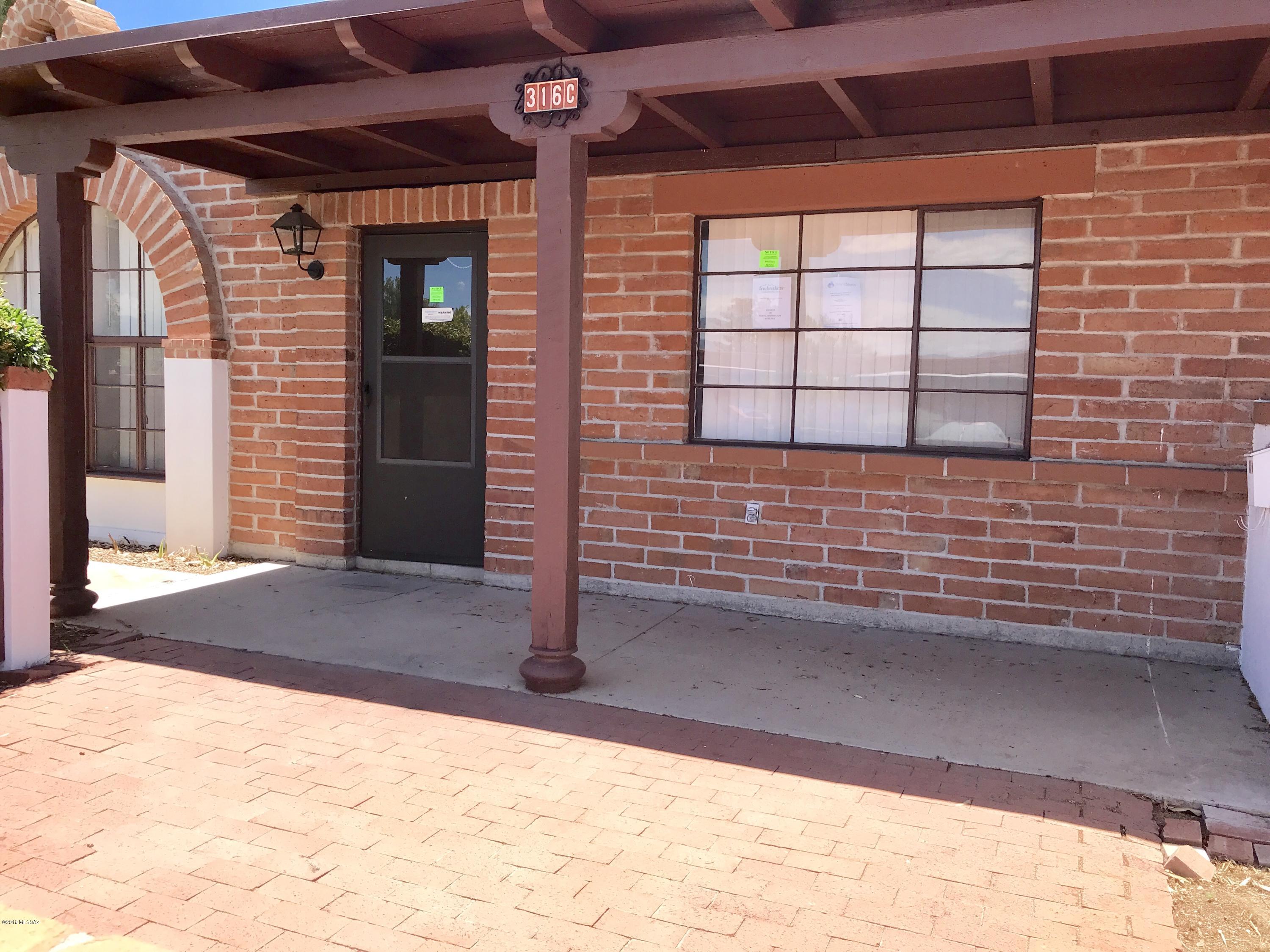 Looking for a home close to shopping, restaurants, easy access to the interstate. Well here it is. With one bedroom , 1 bathroom. It also has a front patio and a storage shed in the back.