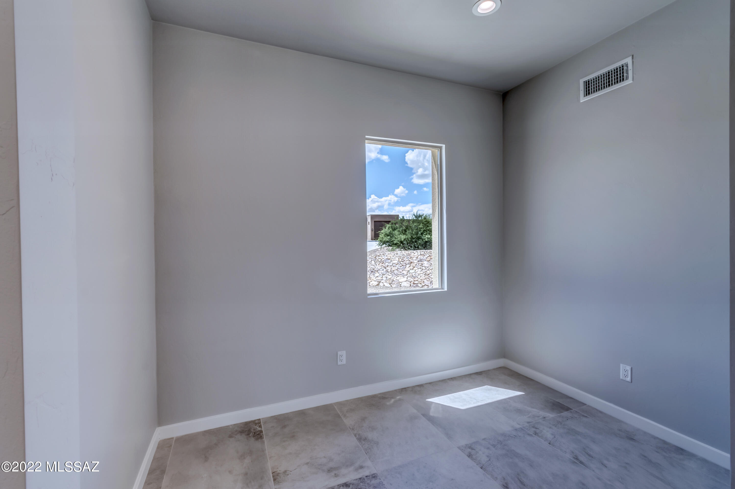 Coyote Creek (1-395) - Residential