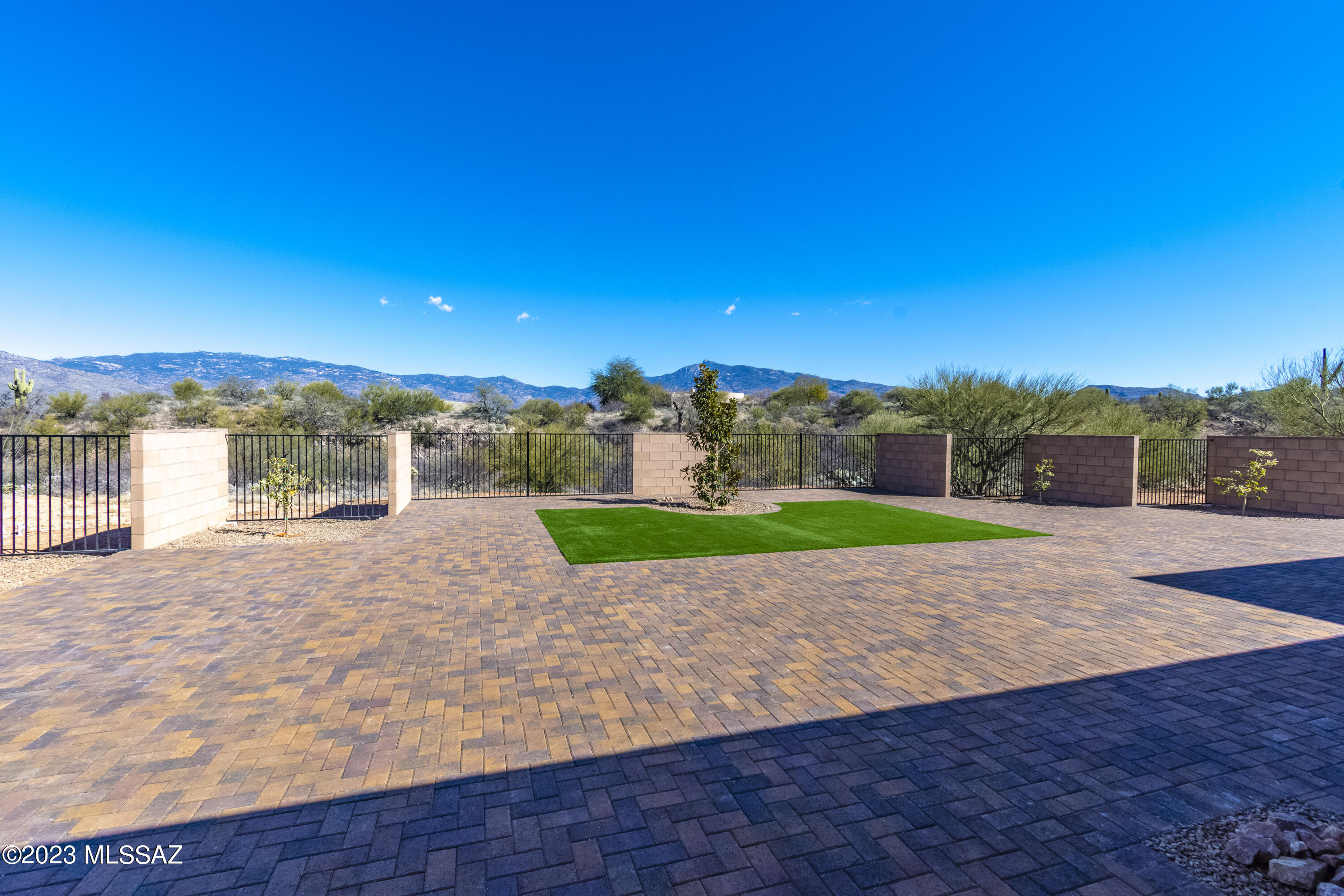 Coyote Creek (1-395) - Residential